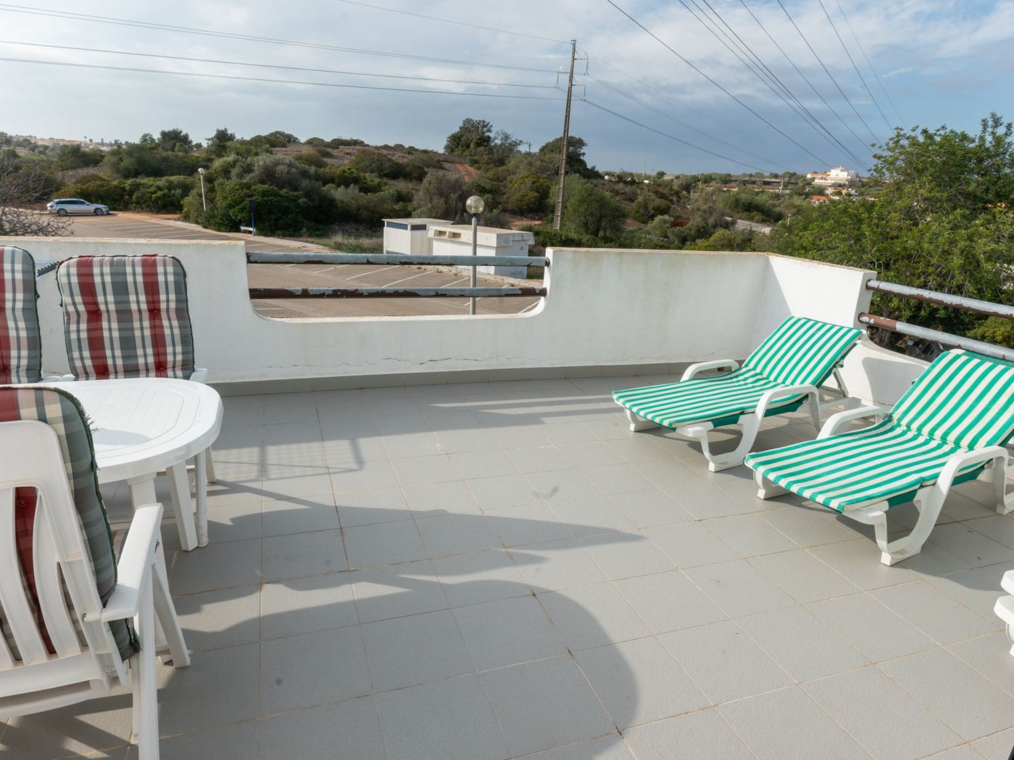 Fantastische 2-Schlafzimmer-Wohnung mit großer Terrasse-Image-tags.info