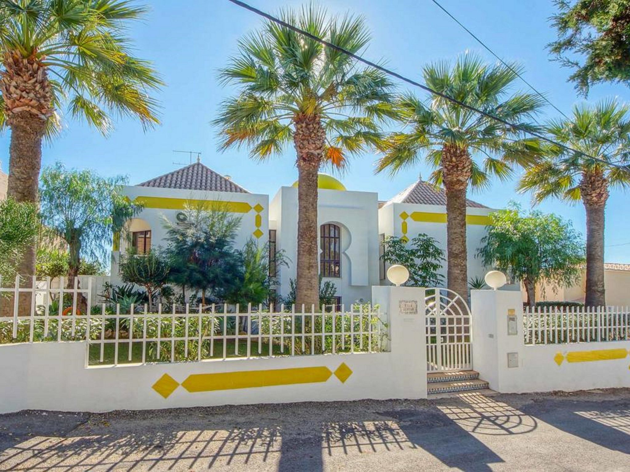 Chalet "Villa Albuar" mit eigenem Pool-Drinnen