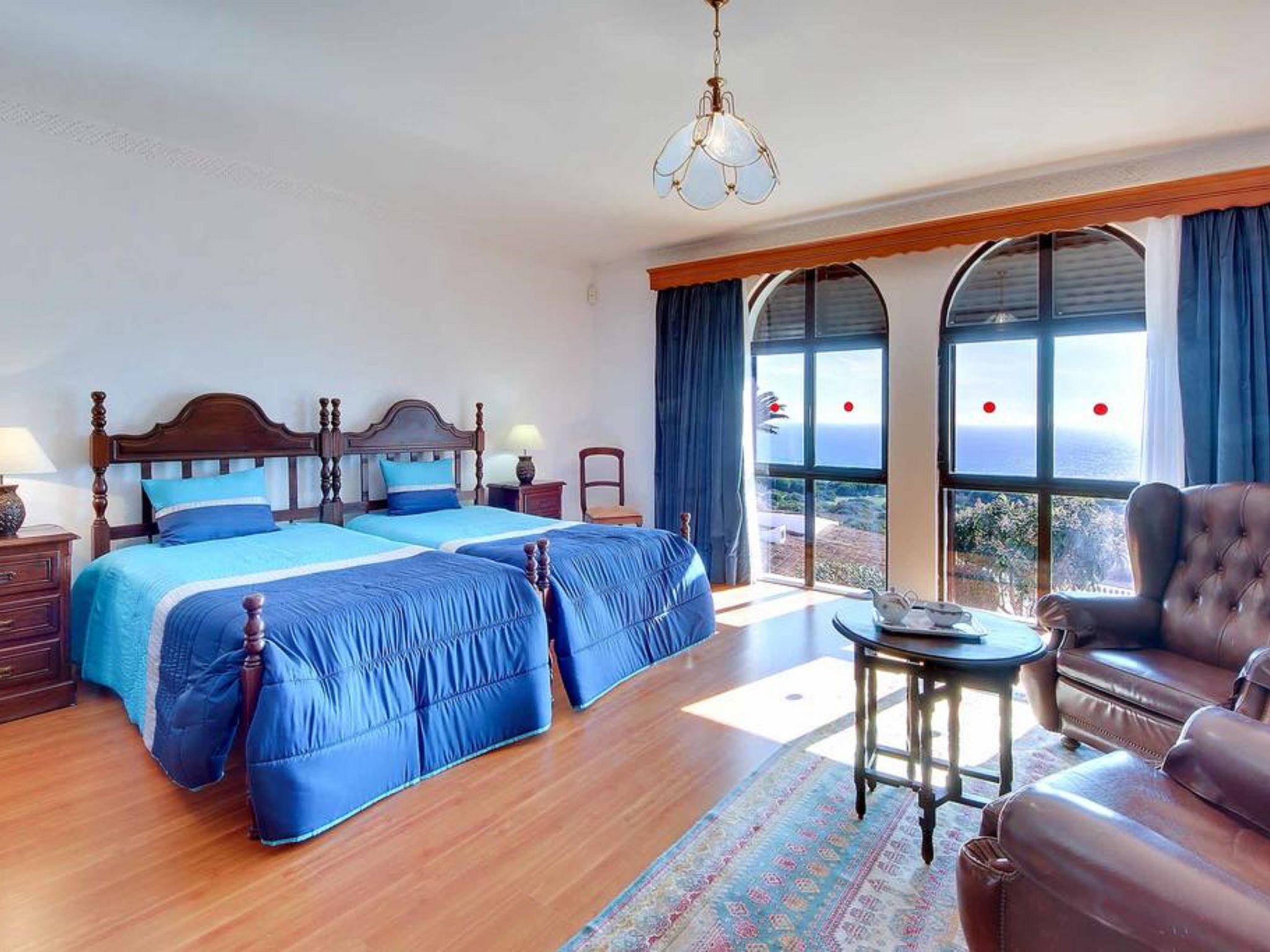 Chalet "Villa Albuar" mit eigenem Pool-Drinnen