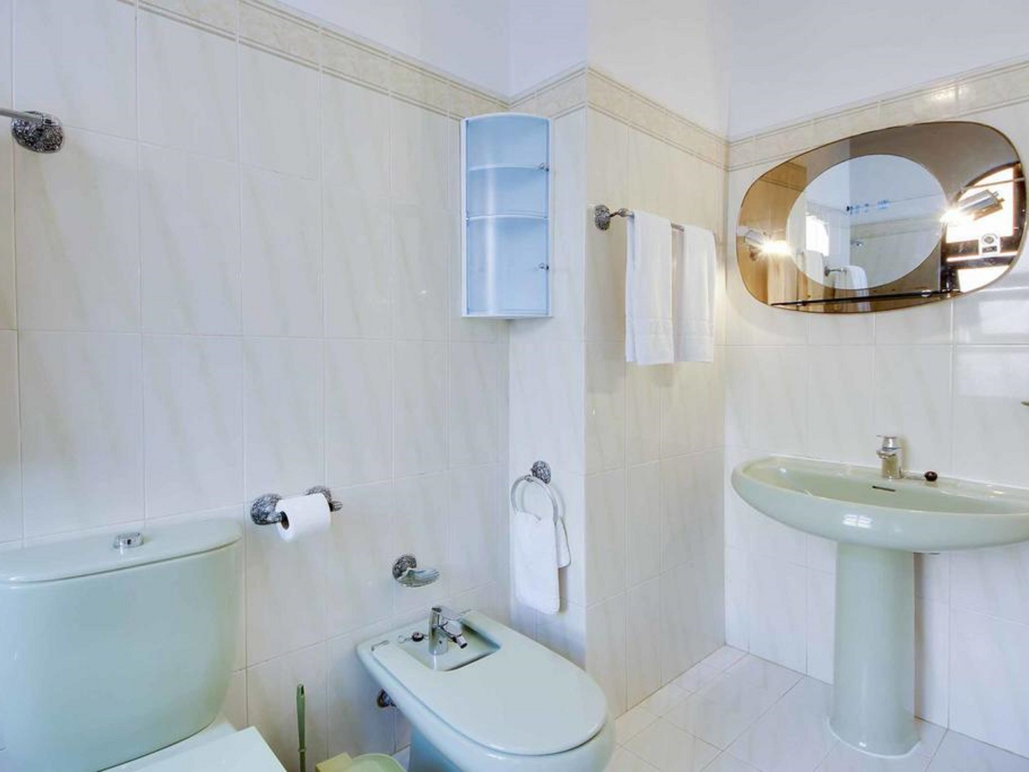 Chalet "Villa Albuar" mit eigenem Pool-Drinnen