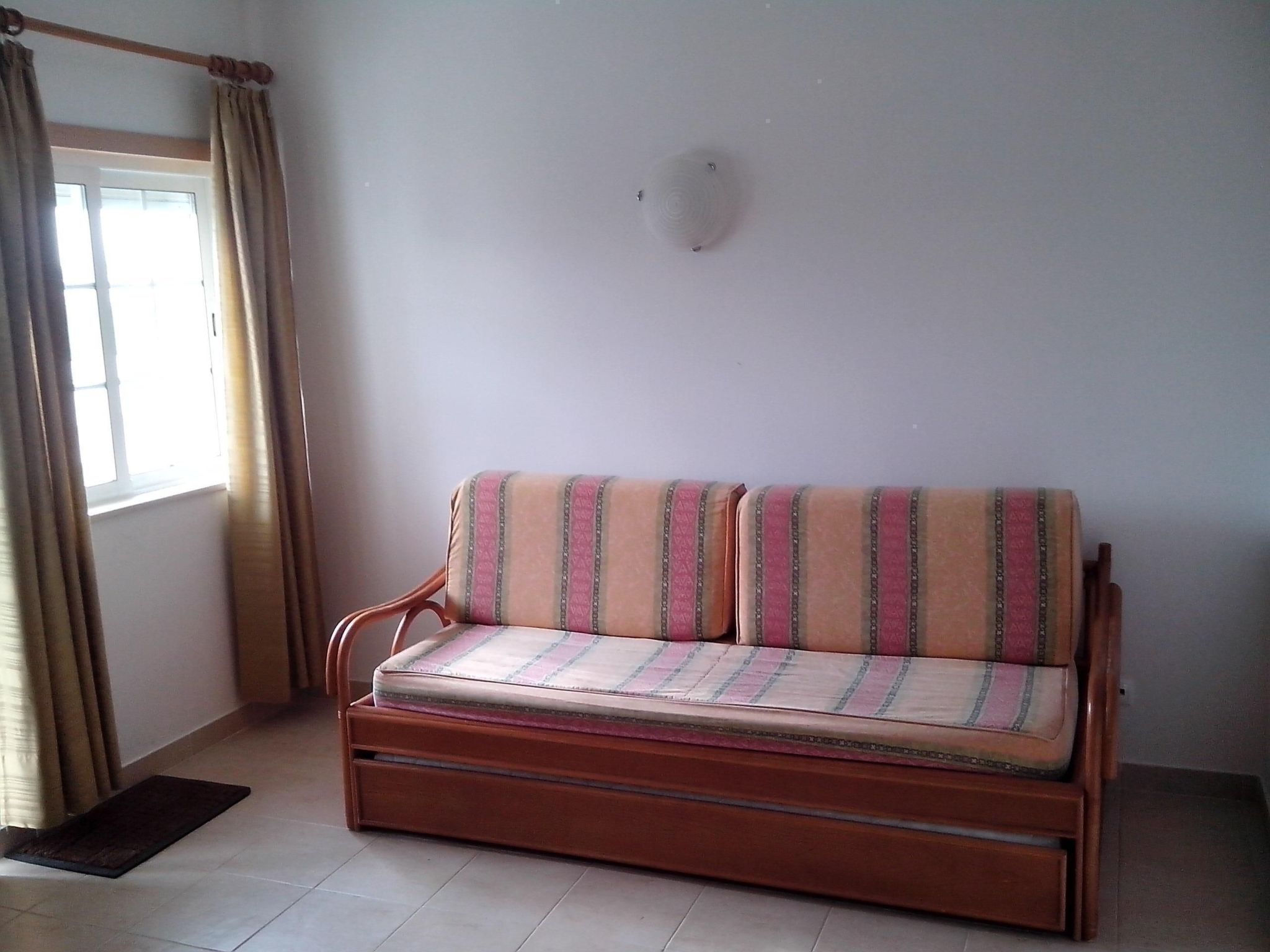 Wohnung mit Terrasse-Drinnen