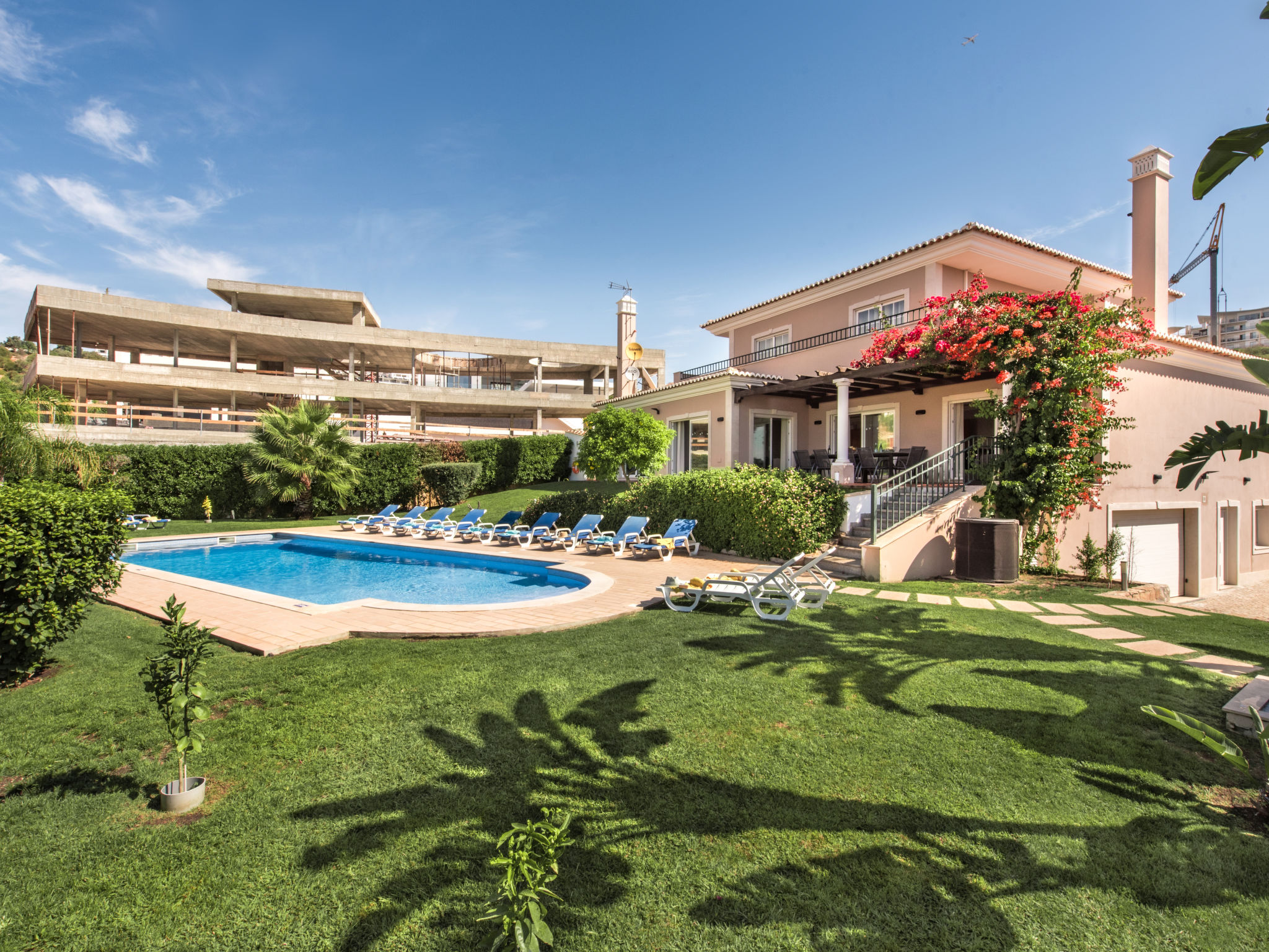 Photo of Amendoeiras