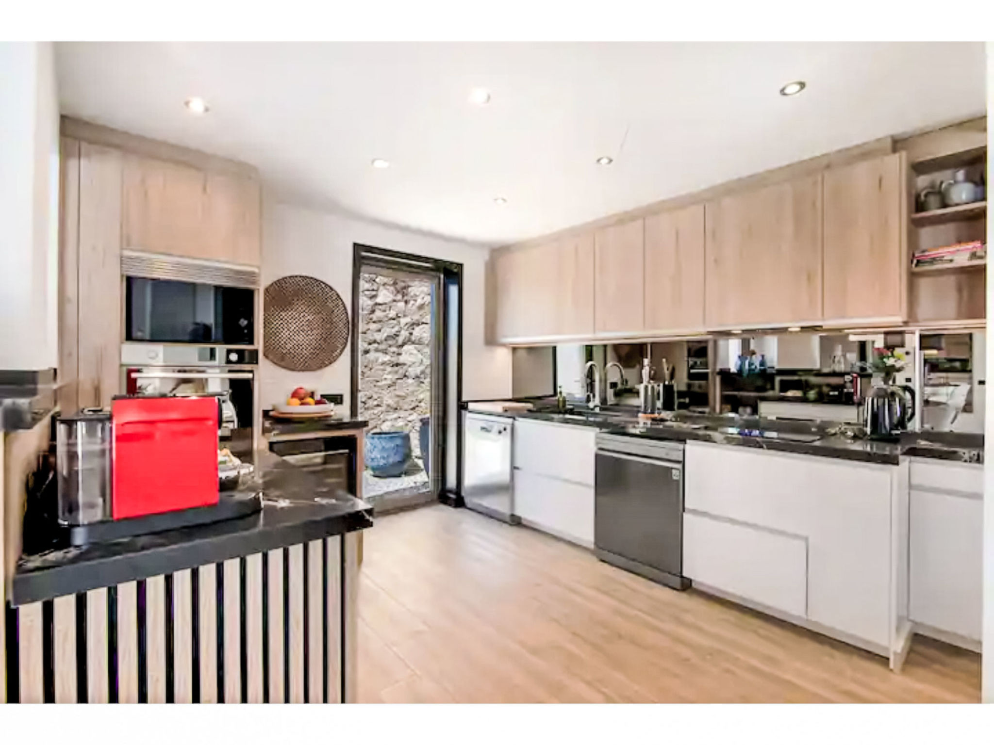 Gina - Sunny Way-Dedans