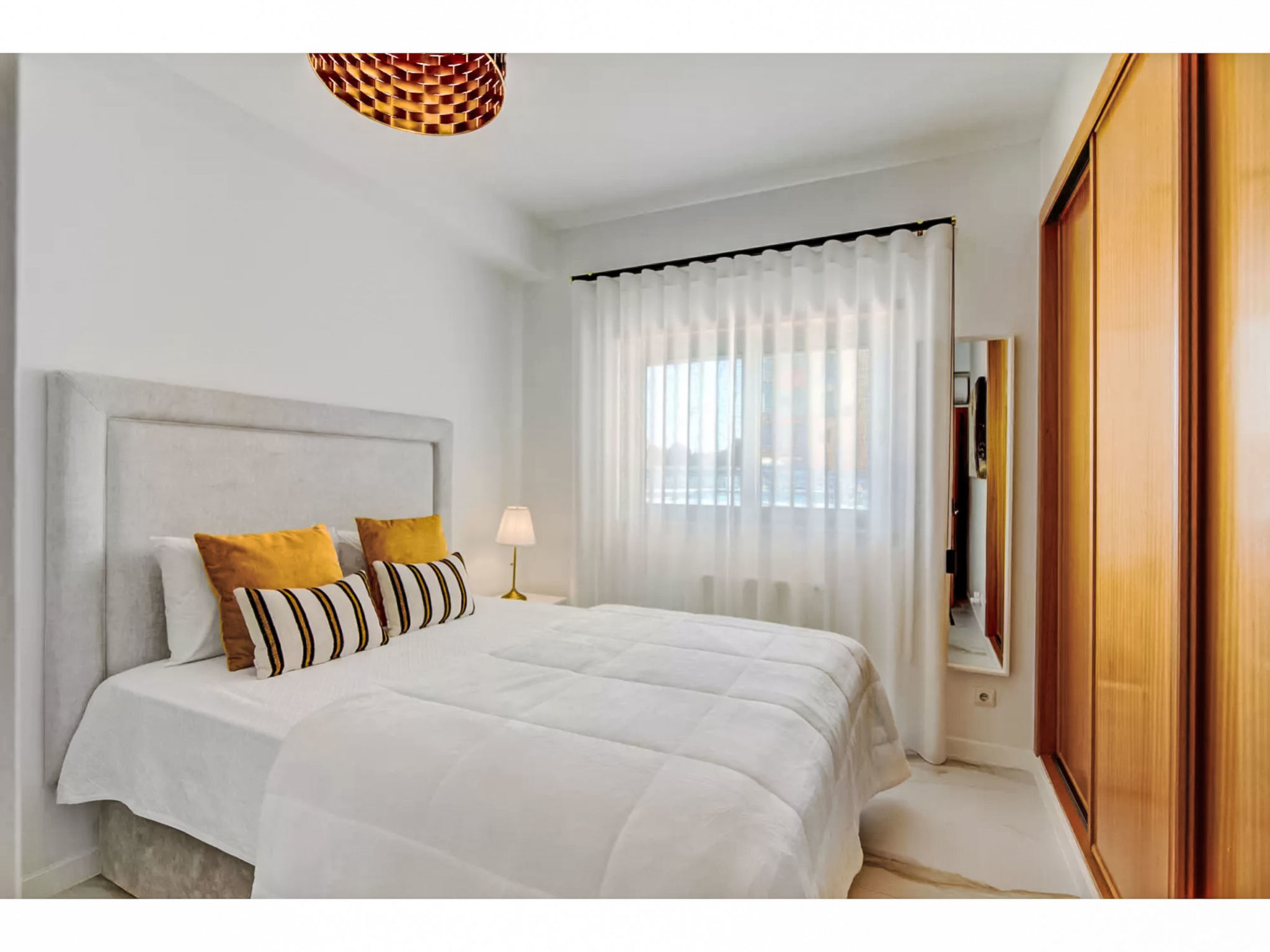 W Marina - Sunny Way-Binnen