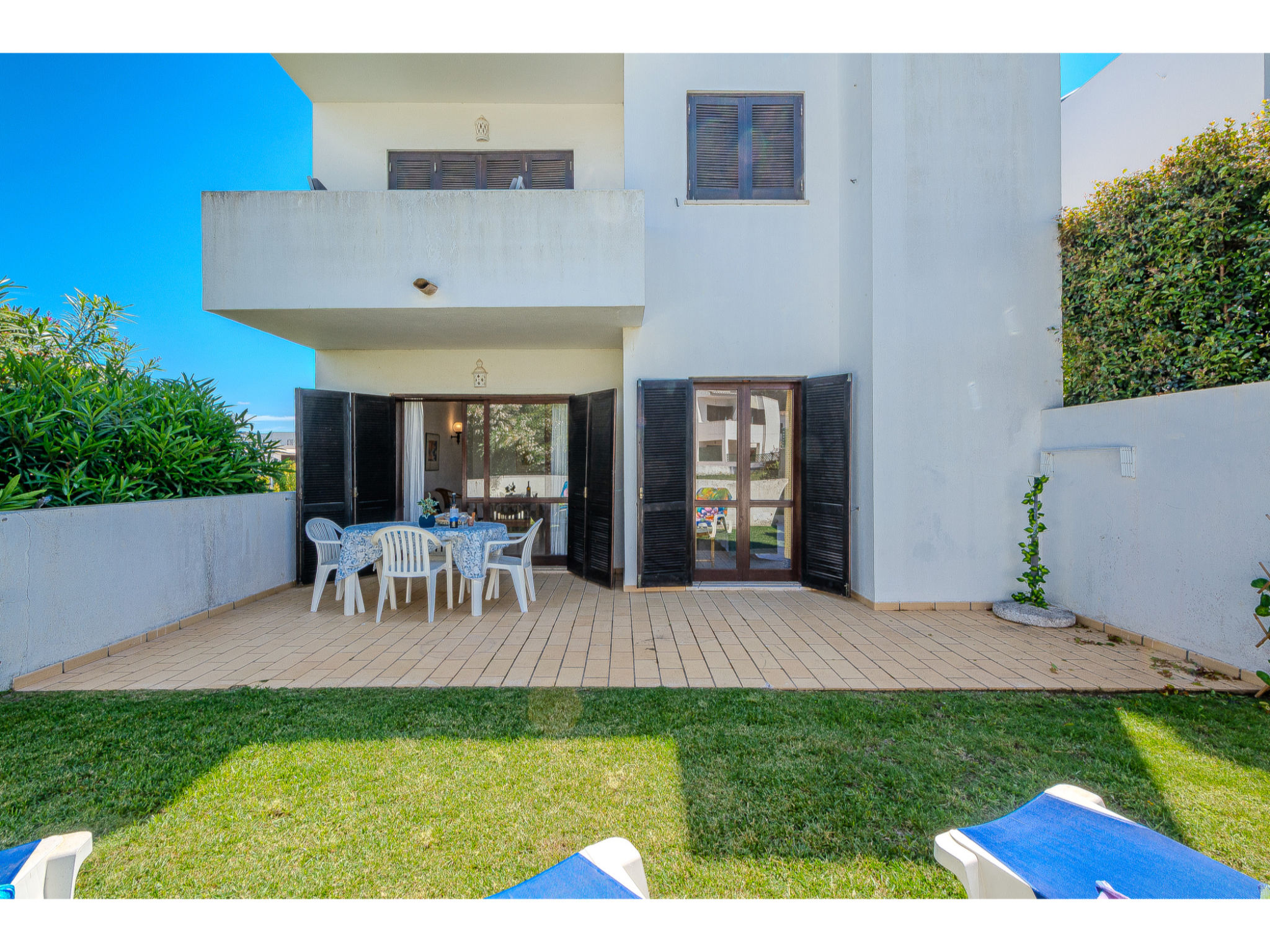 Rita - Sunny Way-Draußen