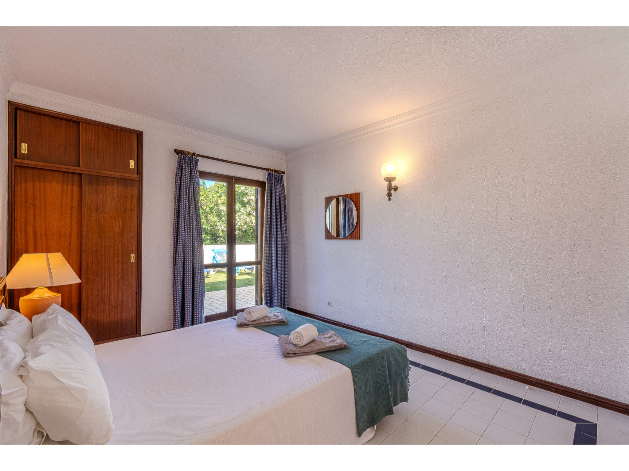 Rita - Sunny Way-Drinnen