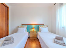 Zonnig appartement Ivone nabij Praia Maria Luísa met zwembad - thumbnail 5