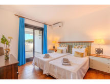 Zonnig appartement Ivone nabij Praia Maria Luísa met zwembad - thumbnail 4