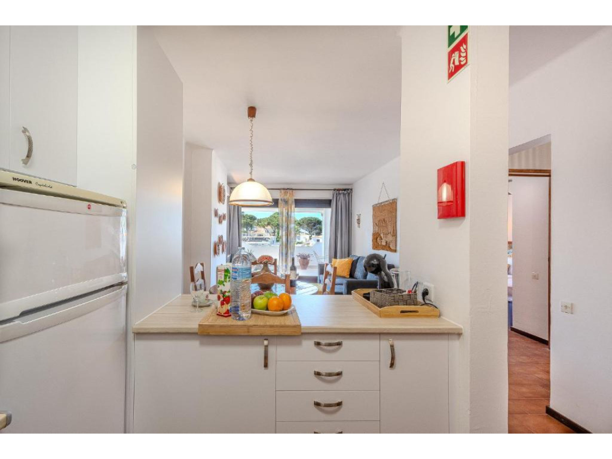 Ivone - Sunny Way-Drinnen