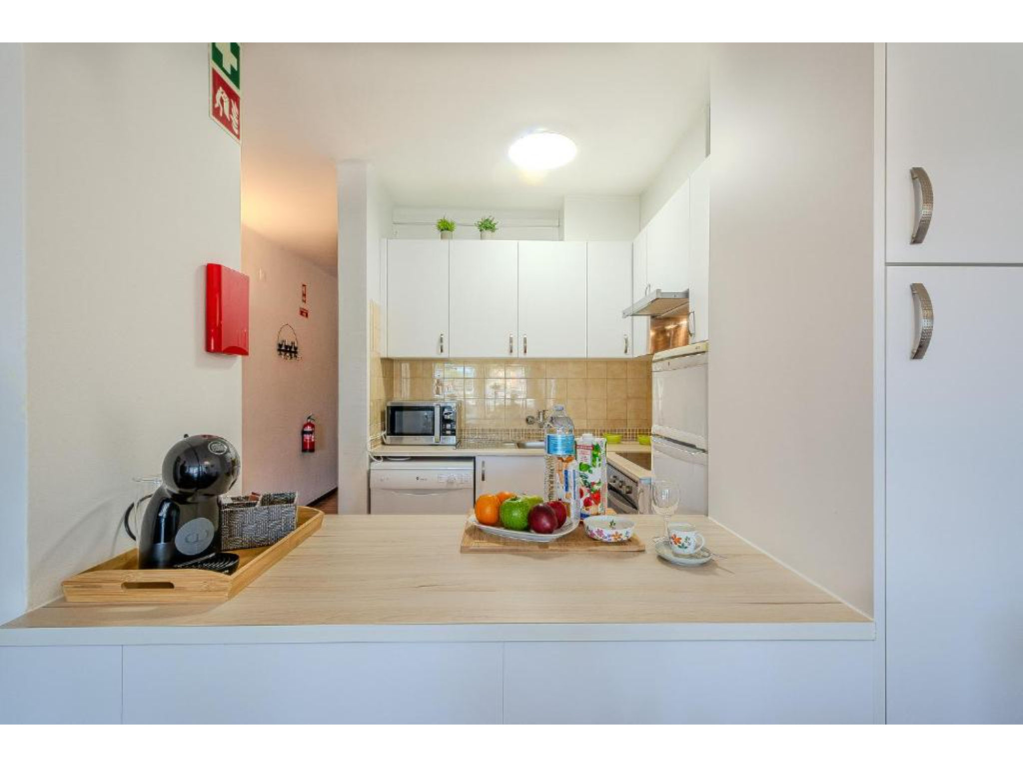 Ivone - Sunny Way-Drinnen