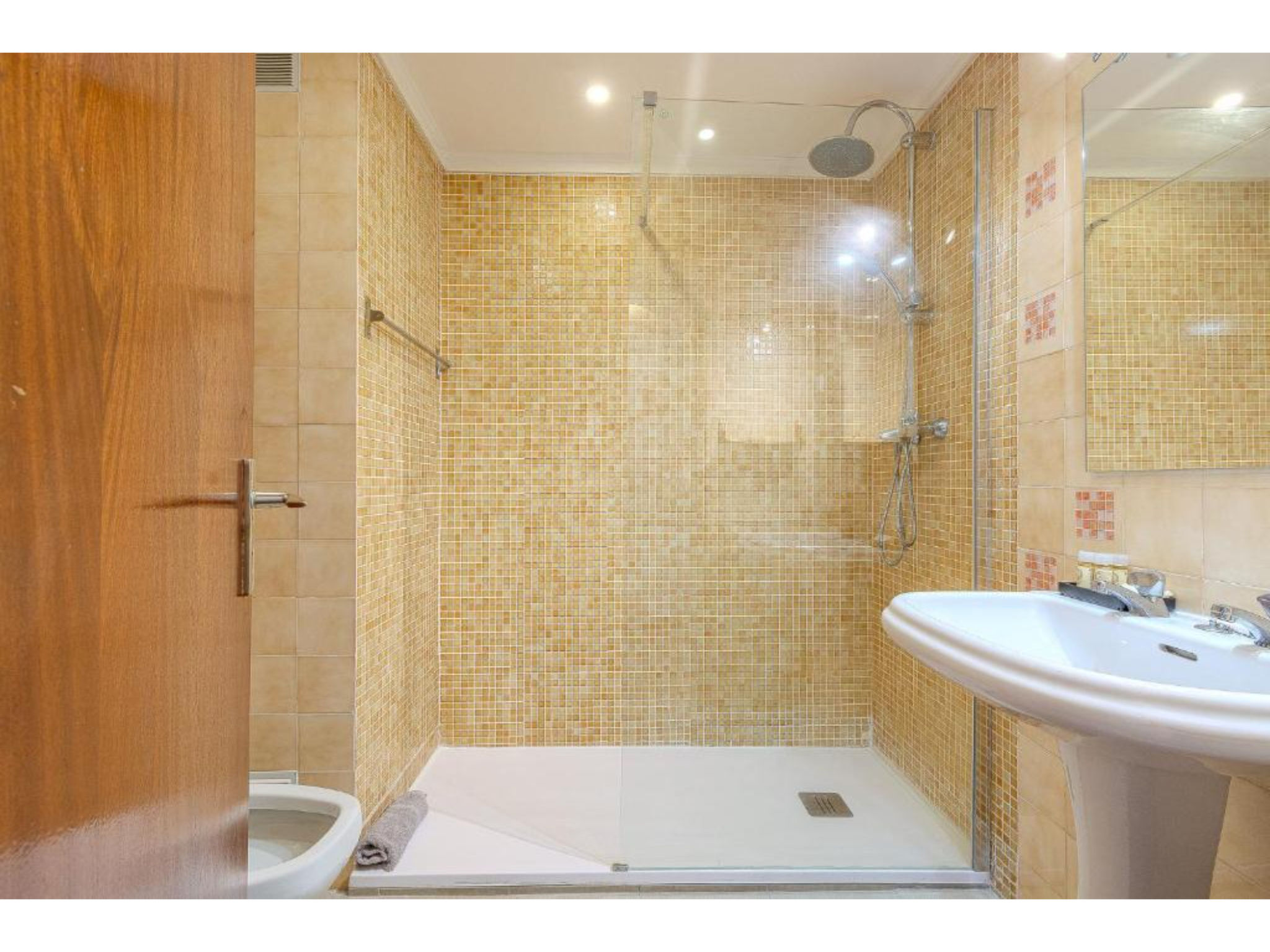 Ivone - Sunny Way-Drinnen