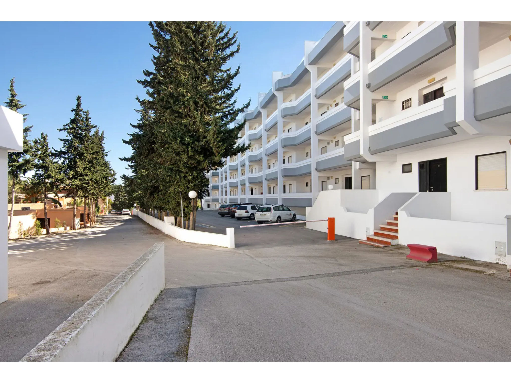 Ivone - Sunny Way-Draußen