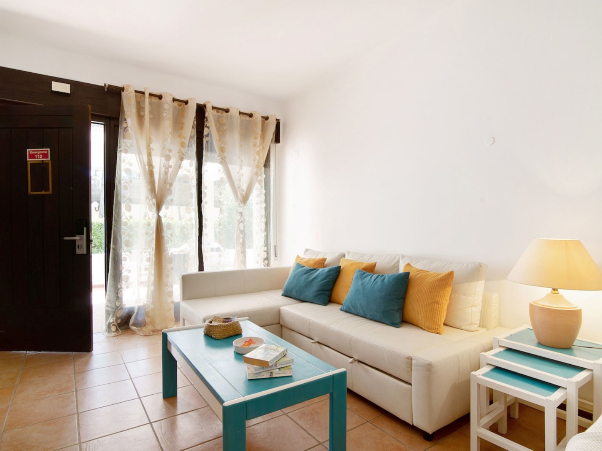 Joyce - Sunny Way-Drinnen