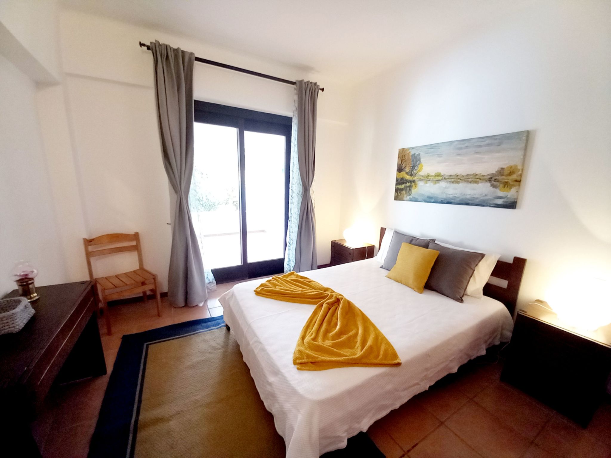 Joyce - Sunny Way-Drinnen