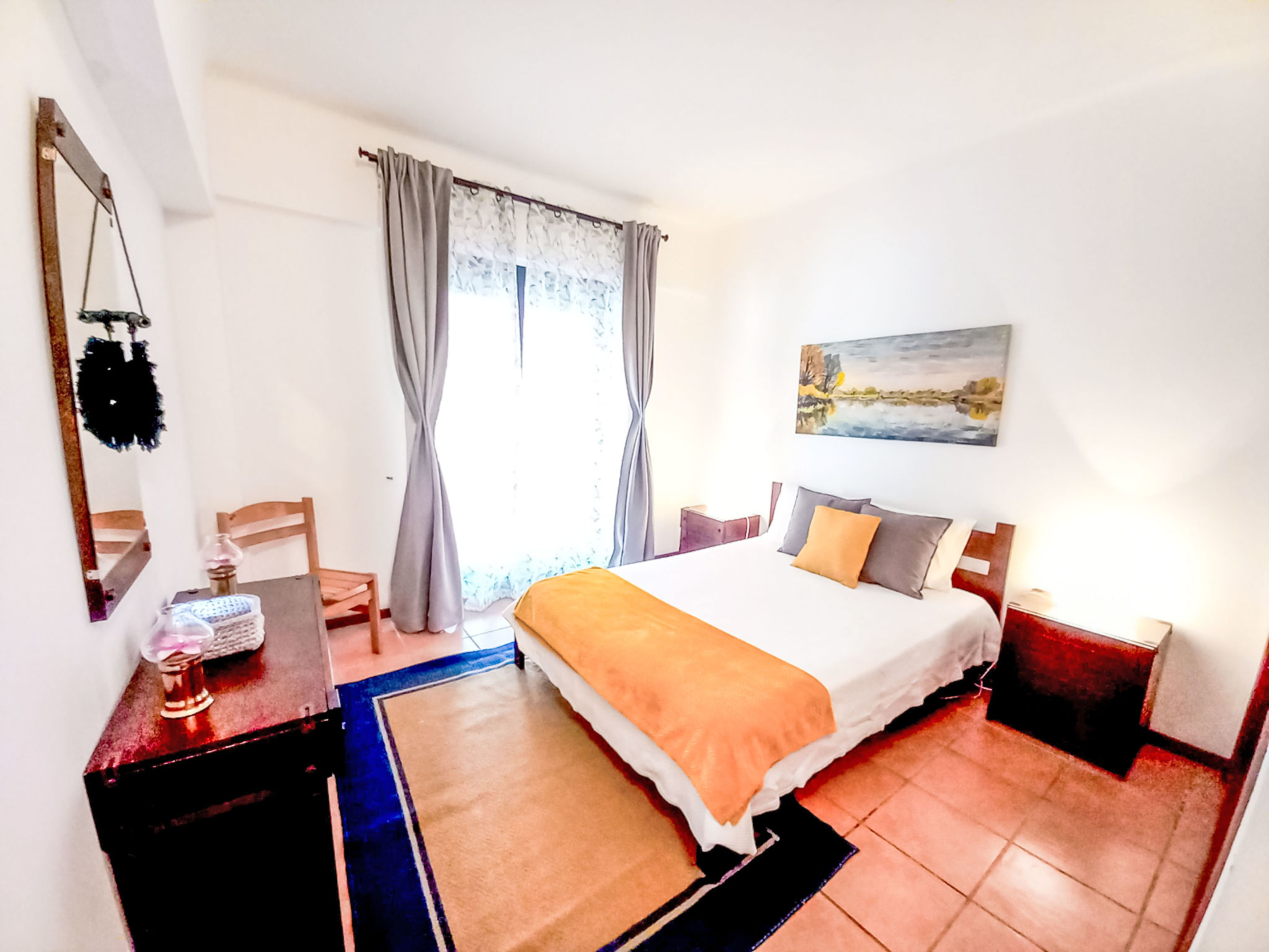 Joyce - Sunny Way-Drinnen