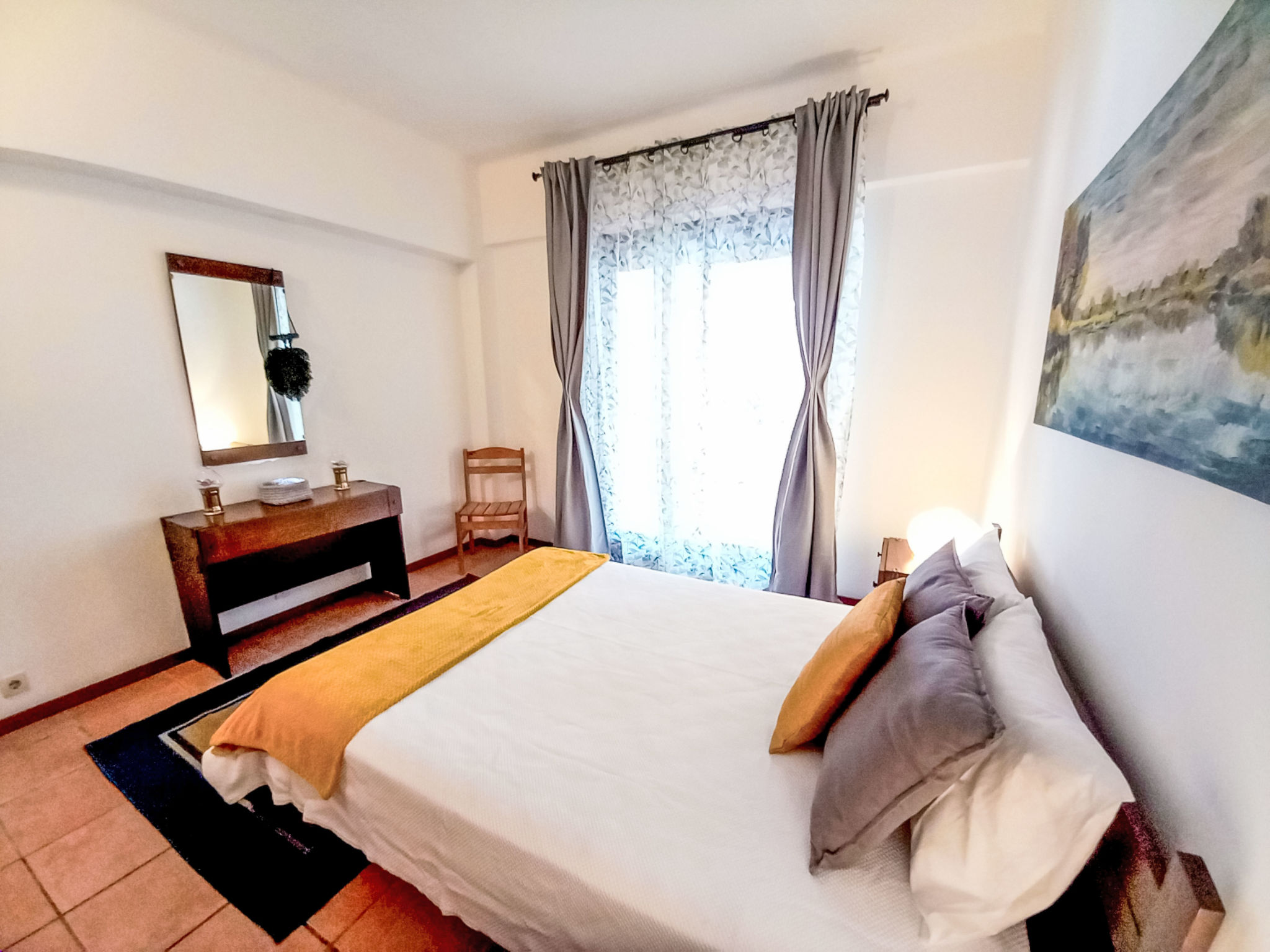 Joyce - Sunny Way-Drinnen