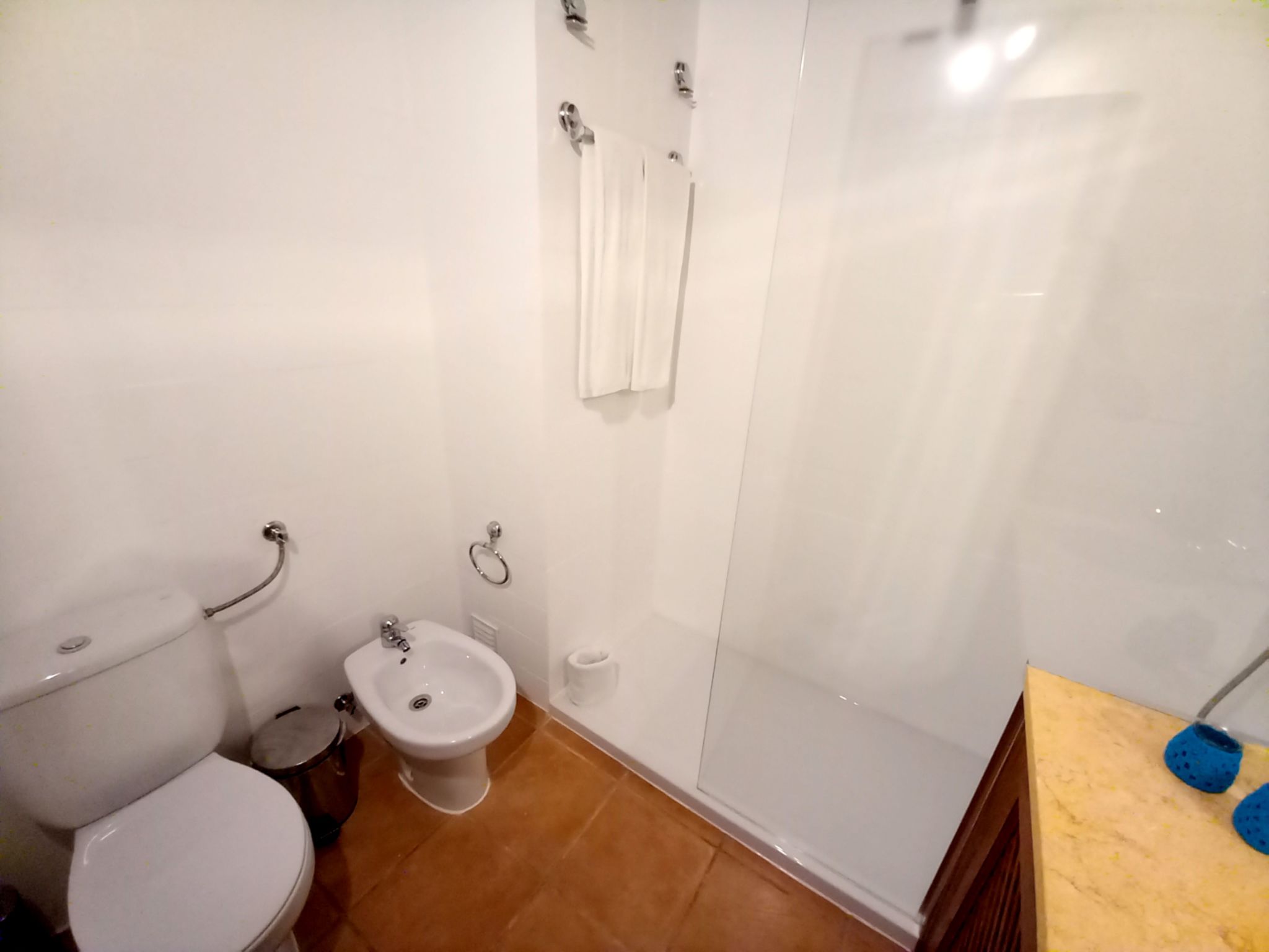 Joyce - Sunny Way-Drinnen