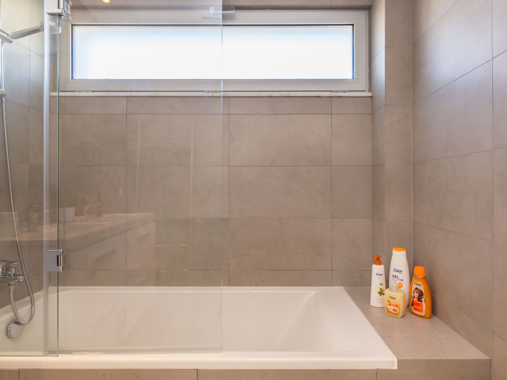 Photo of Garten Design brandneue Wohnung mit Pool