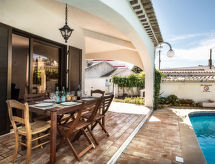 Vacation home Libertos V4