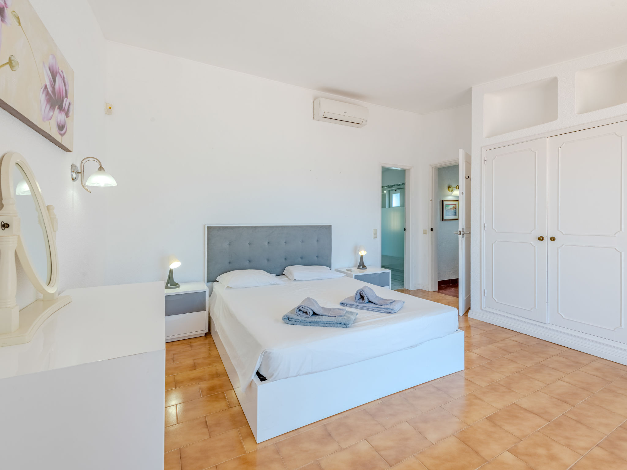 Libertos V4 - VIP Properties - Inside