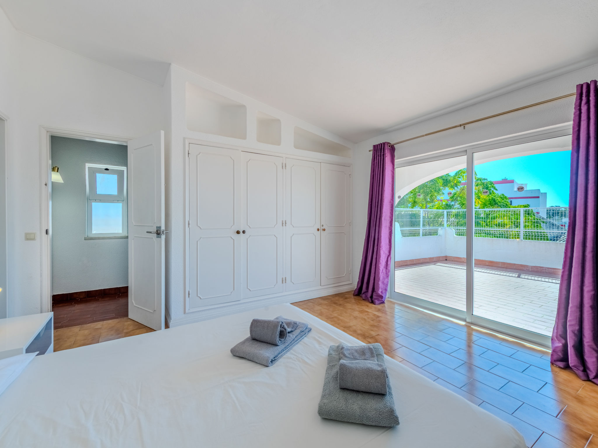 Libertos V4 - VIP Properties - Inside