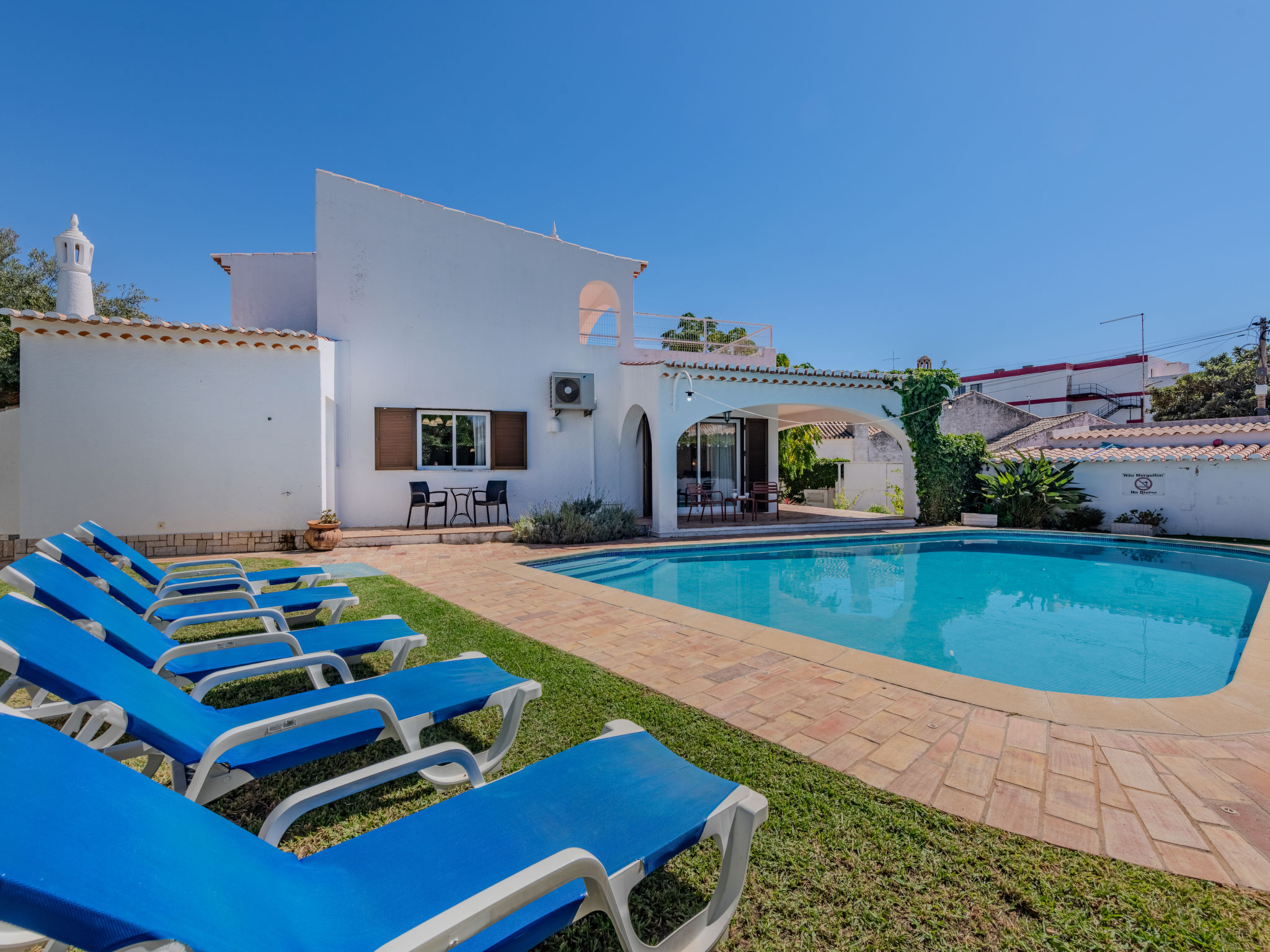 Libertos V4 - VIP Properties - Outside