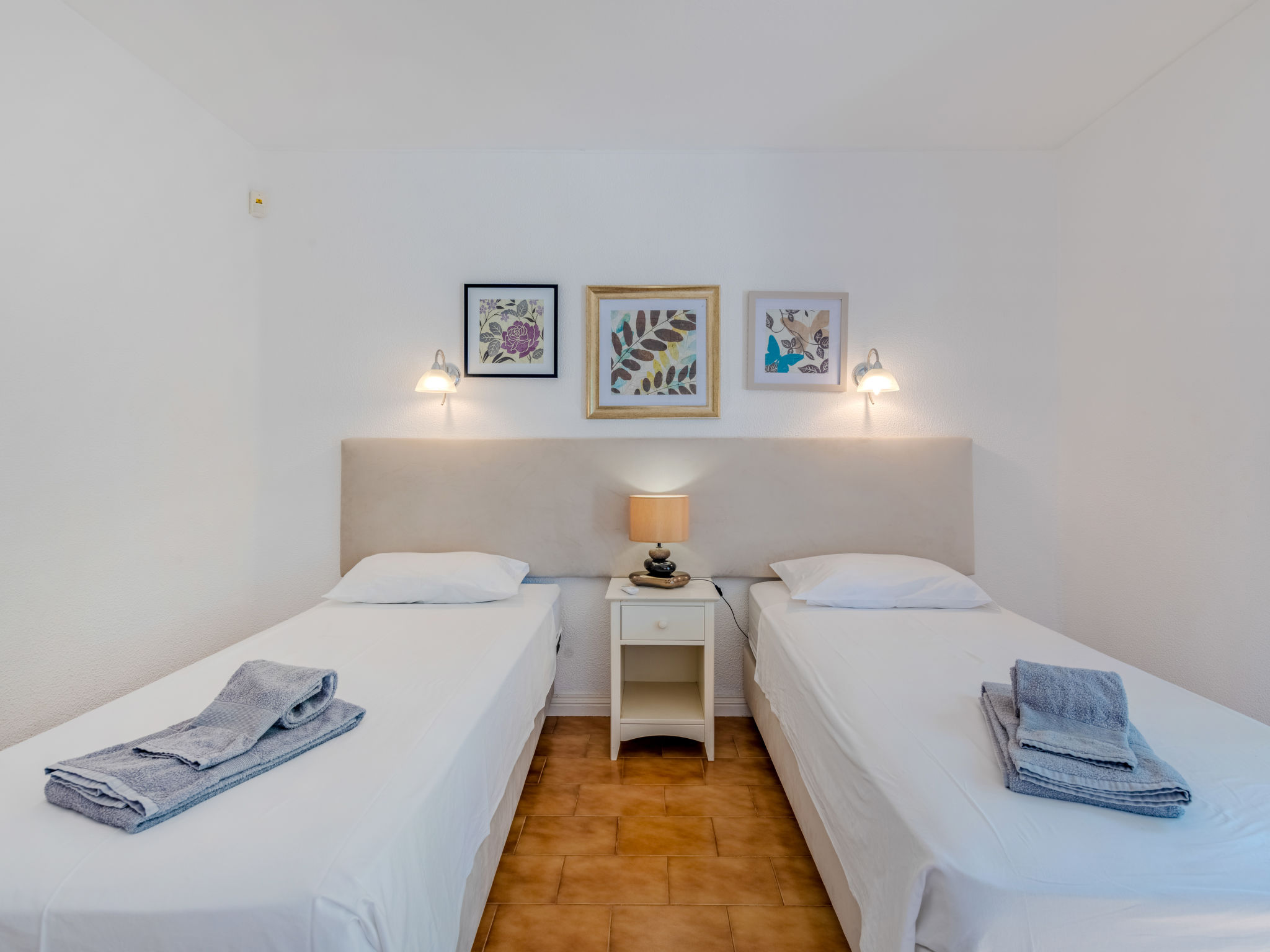 Libertos V4 - VIP Properties - Inside