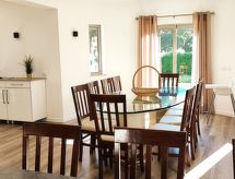Villa mit 6 Schlafzimmern, Familie, Gruppen, Strand, Pool, Garten