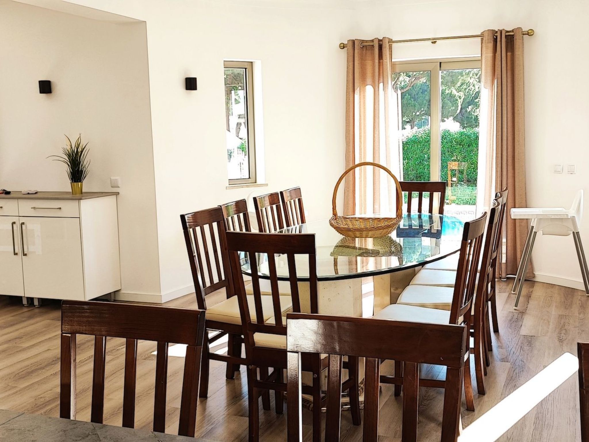 Villa mit 6 Schlafzimmern, Familie, Gruppen, Strand, Pool, Garten