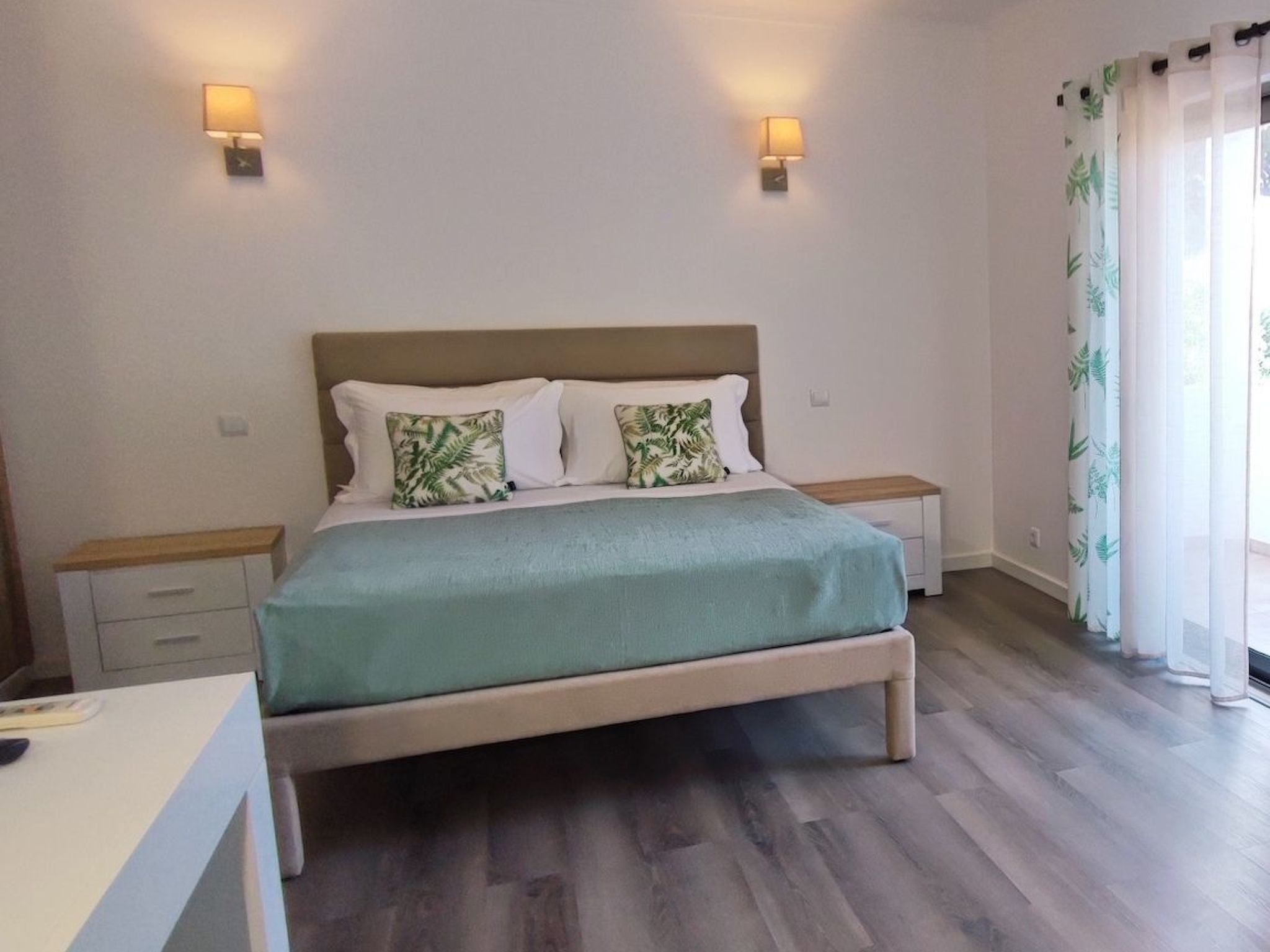 Villa mit 6 Schlafzimmern, Familie, Gruppen, Strand, Pool, Garten-Image-tags.info