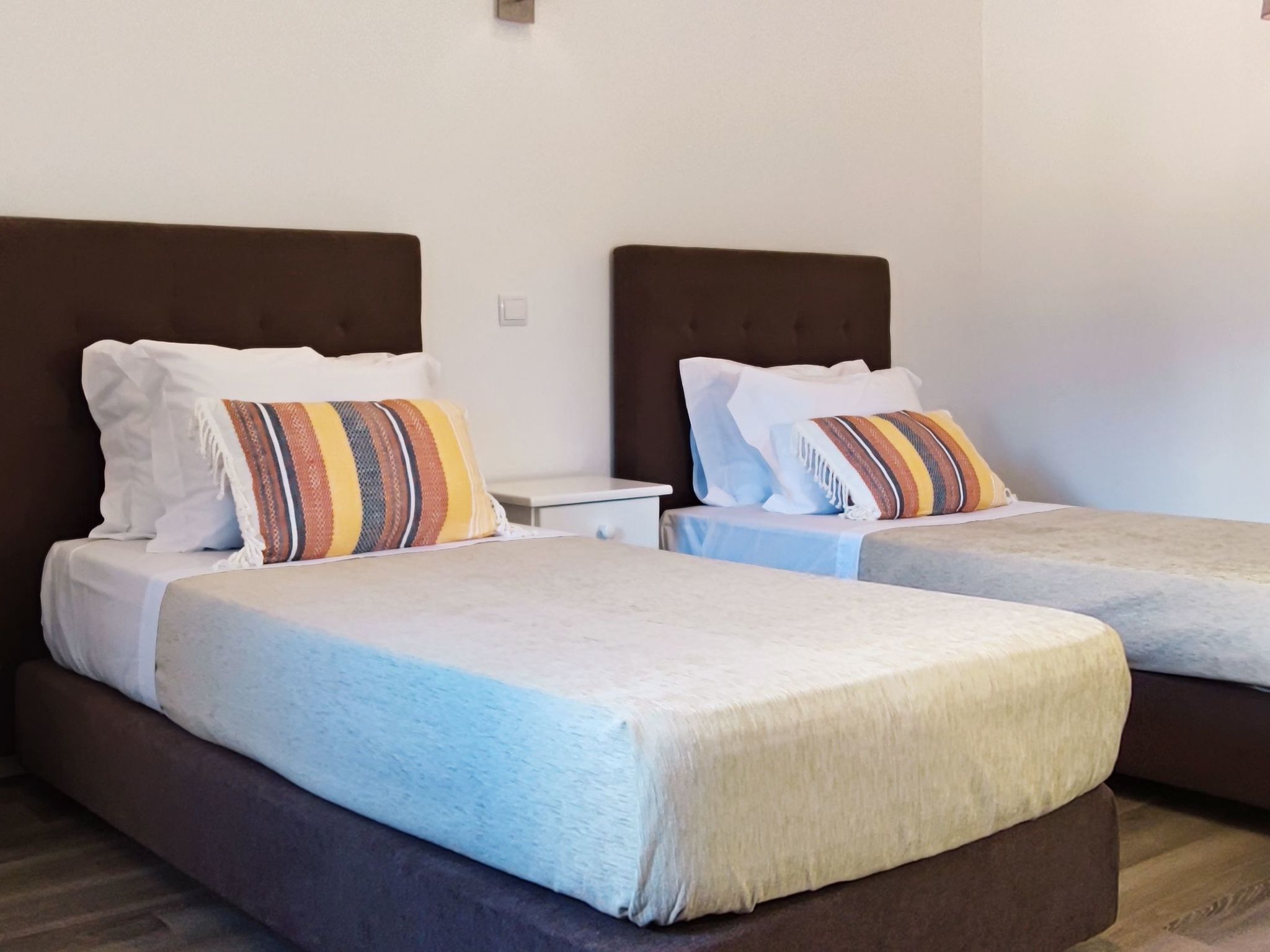 Villa mit 6 Schlafzimmern, Familie, Gruppen, Strand, Pool, Garten-Image-tags.info