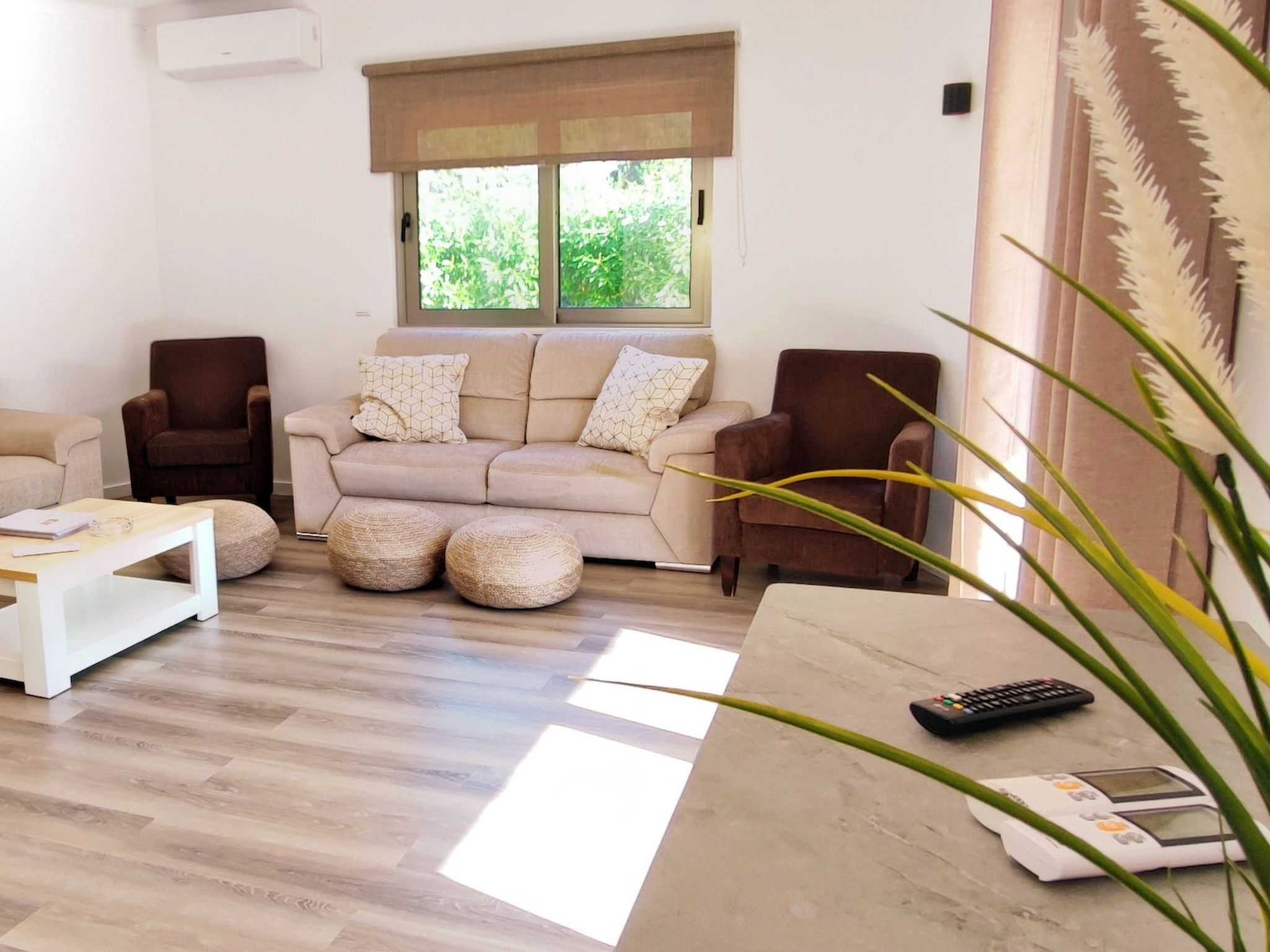 Villa mit 6 Schlafzimmern, Familie, Gruppen, Strand, Pool, Garten-Image-tags.info