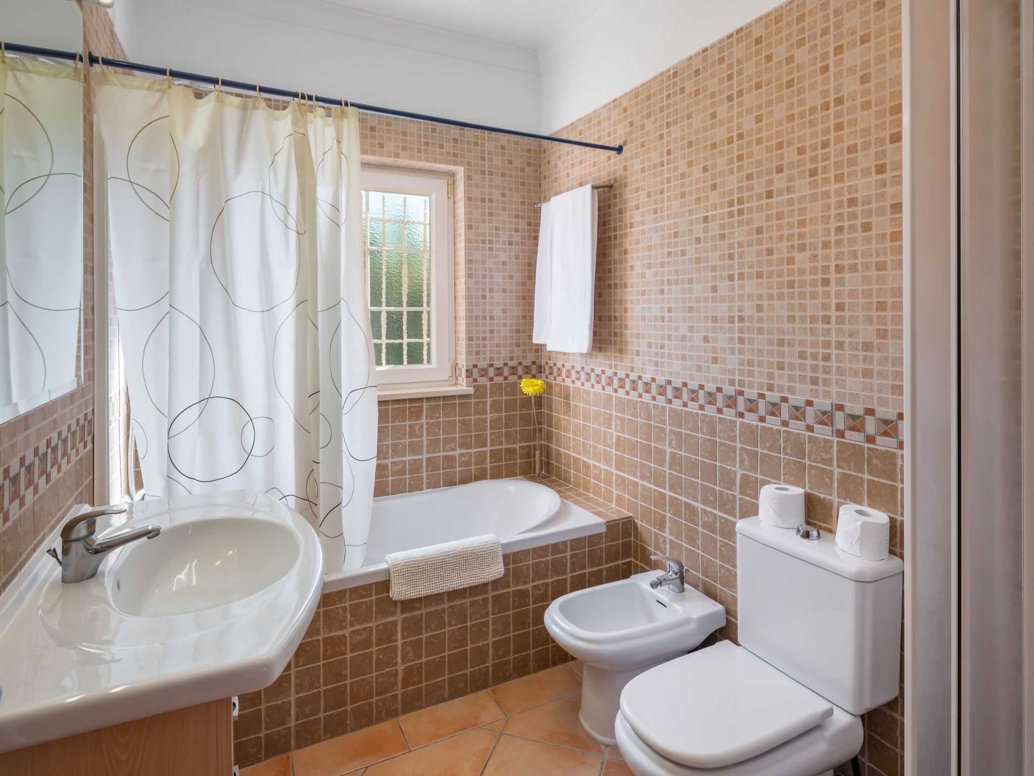 4-Schlafzimmer-Villa R2, Garten, Pool, Strand-Image-tags.info