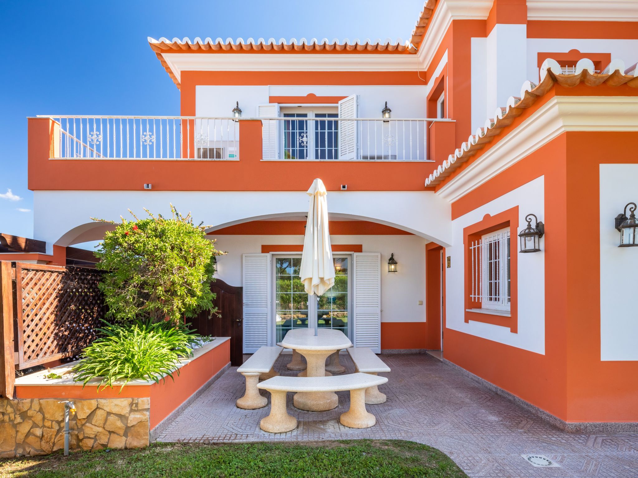 4-Schlafzimmer-Villa R2, Garten, Pool, Strand-Image-tags.info