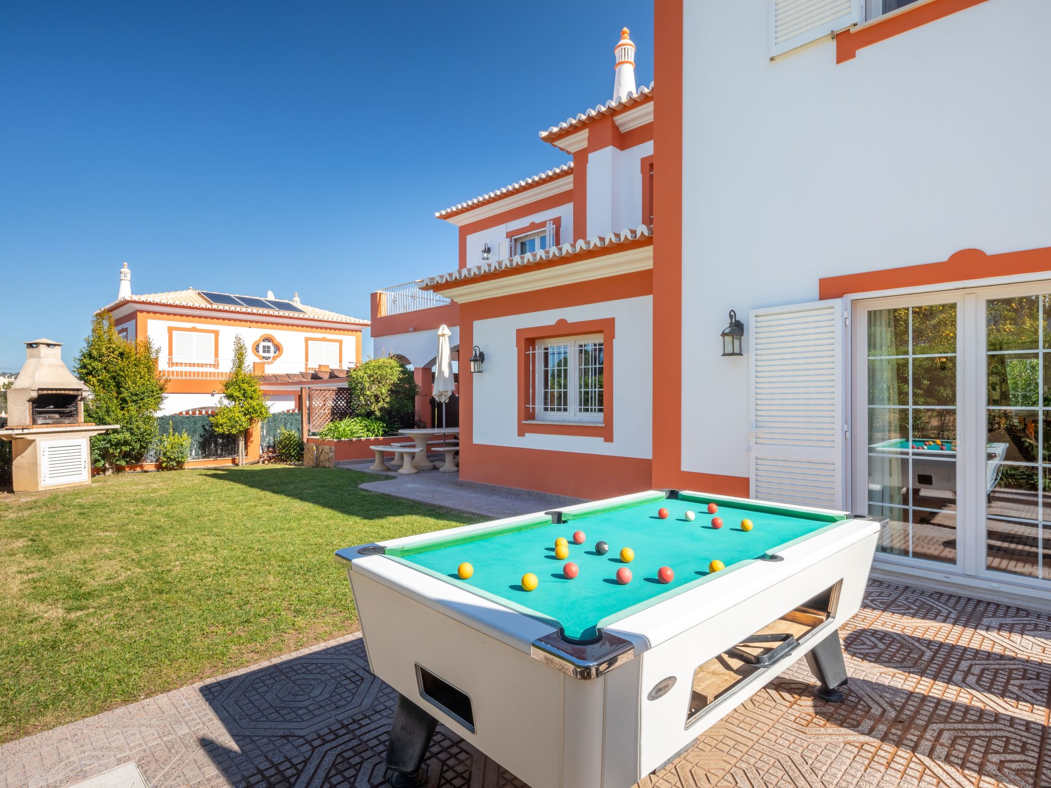 4-Schlafzimmer-Villa R2, Garten, Pool, Strand-Image-tags.info