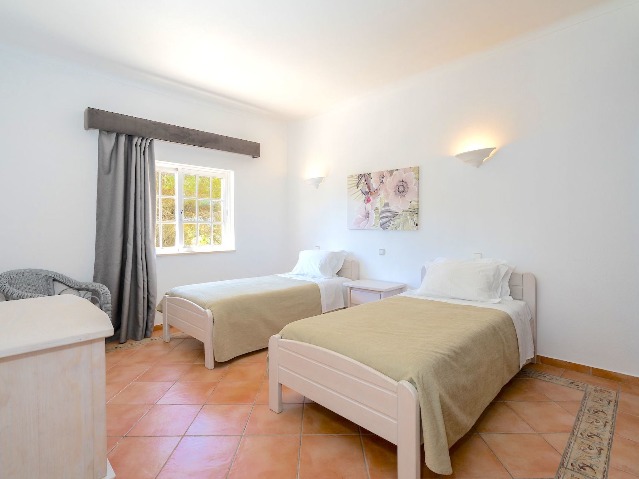 7 Schlafzimmer Villa, Familie, Kinder, Gruppen, Strand, Pool, Garten-Image-tags.info