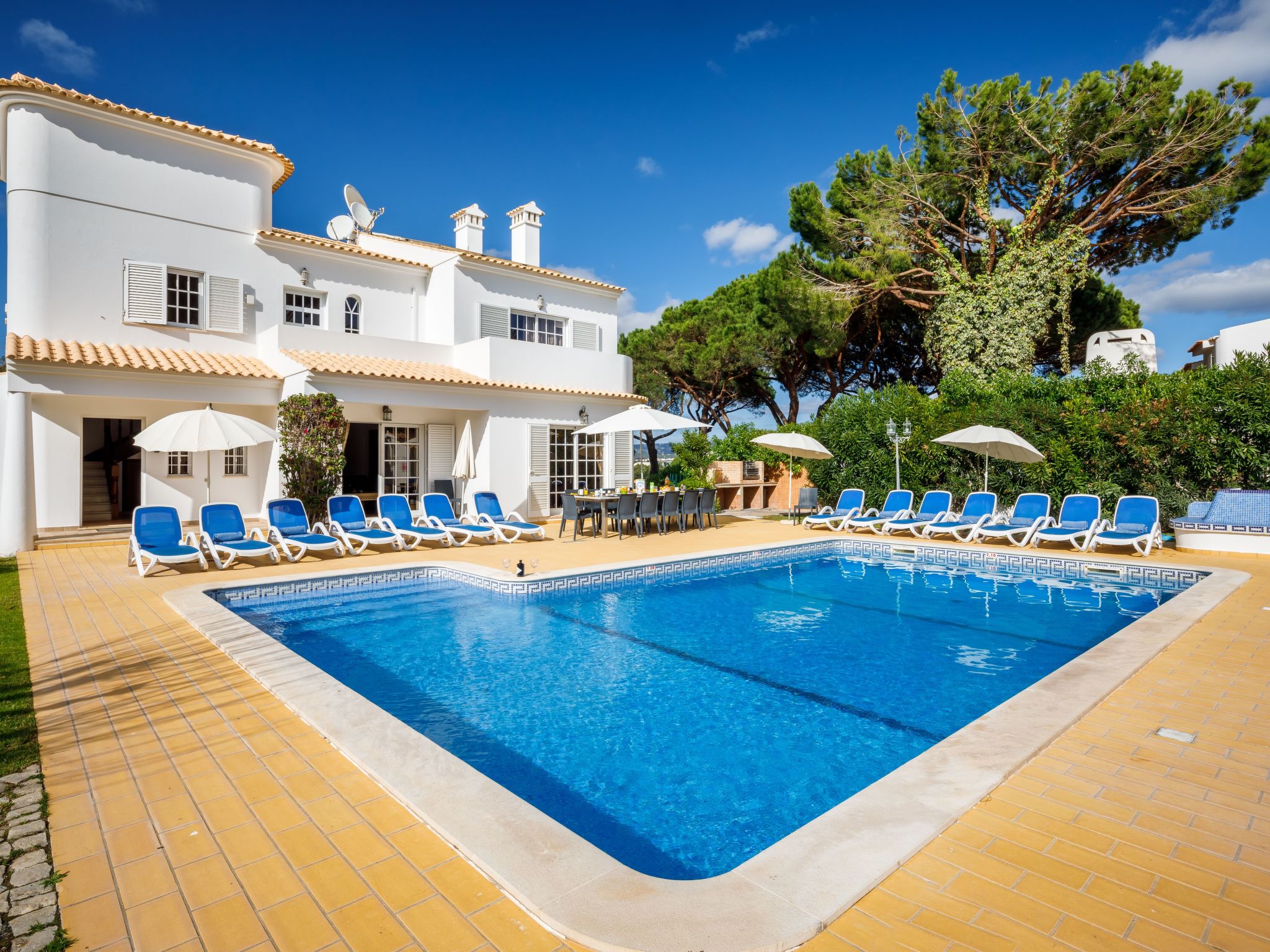 7 Schlafzimmer Villa, Familie, Kinder, Gruppen, Strand, Pool, Garten-Image-tags.info