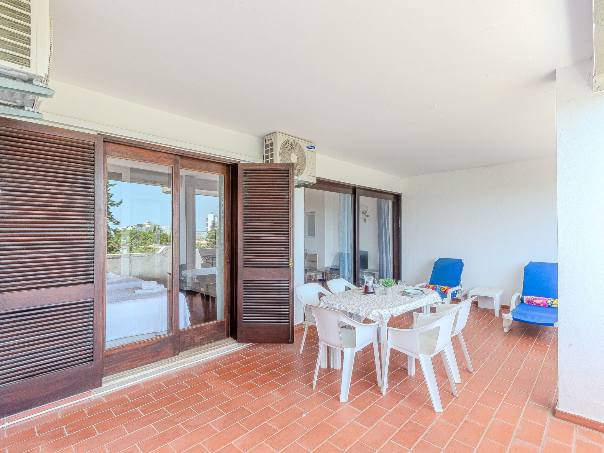 Lima - Sunny Way-Drinnen