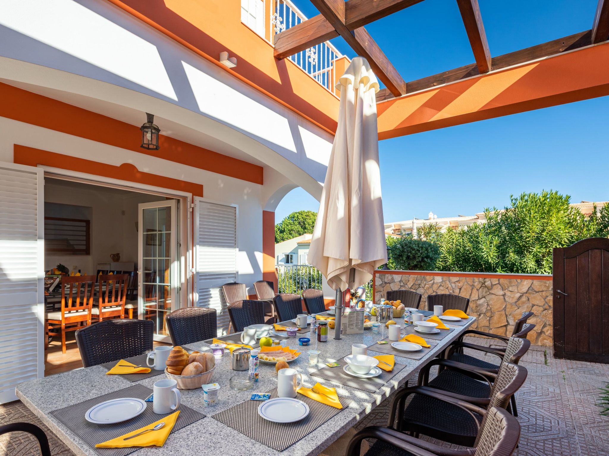 8 Schlafzimmer Villa, Pool, BBq, Strand-Image-tags.info