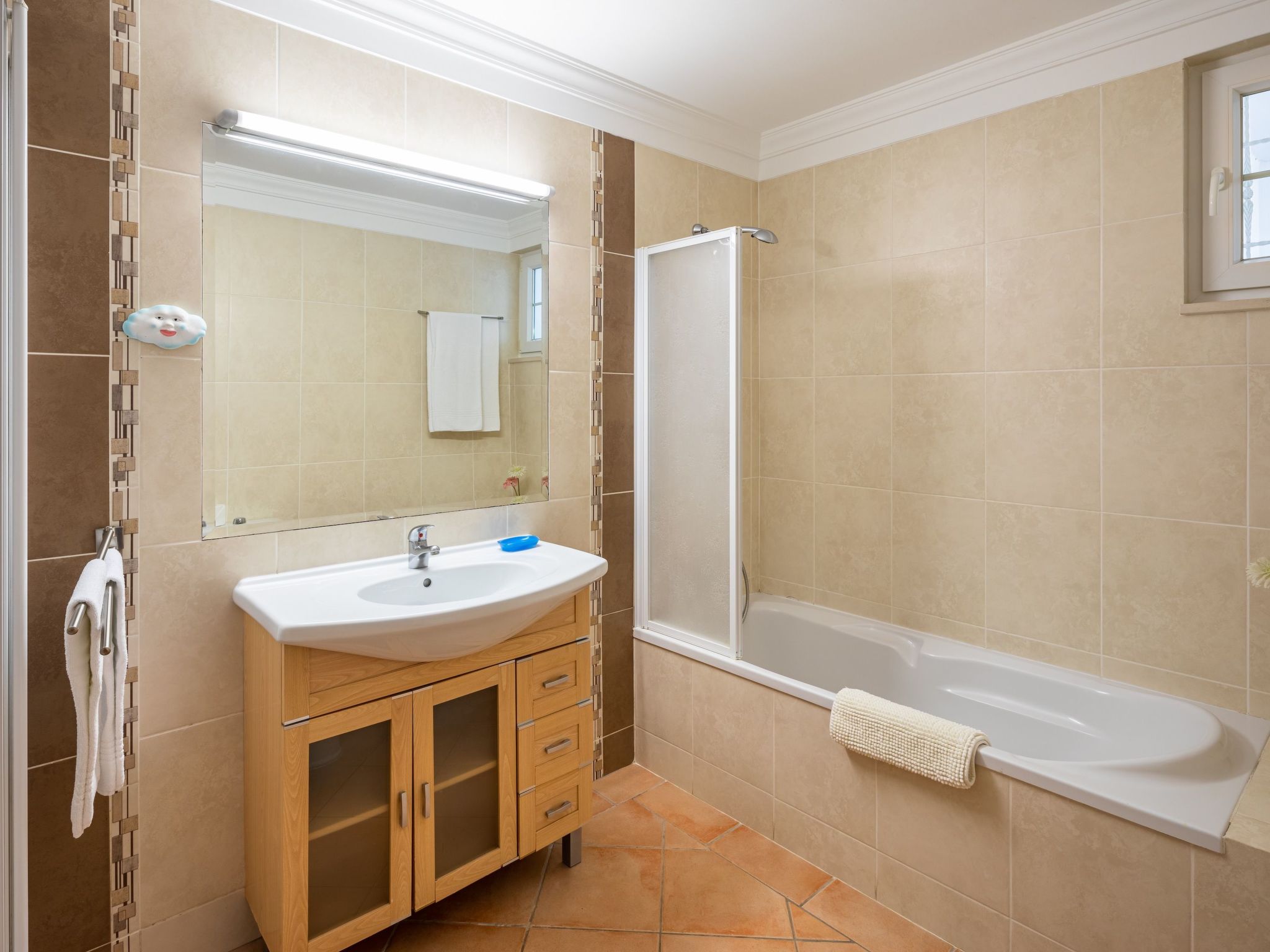 8 Schlafzimmer Villa, Pool, BBq, Strand-Image-tags.info