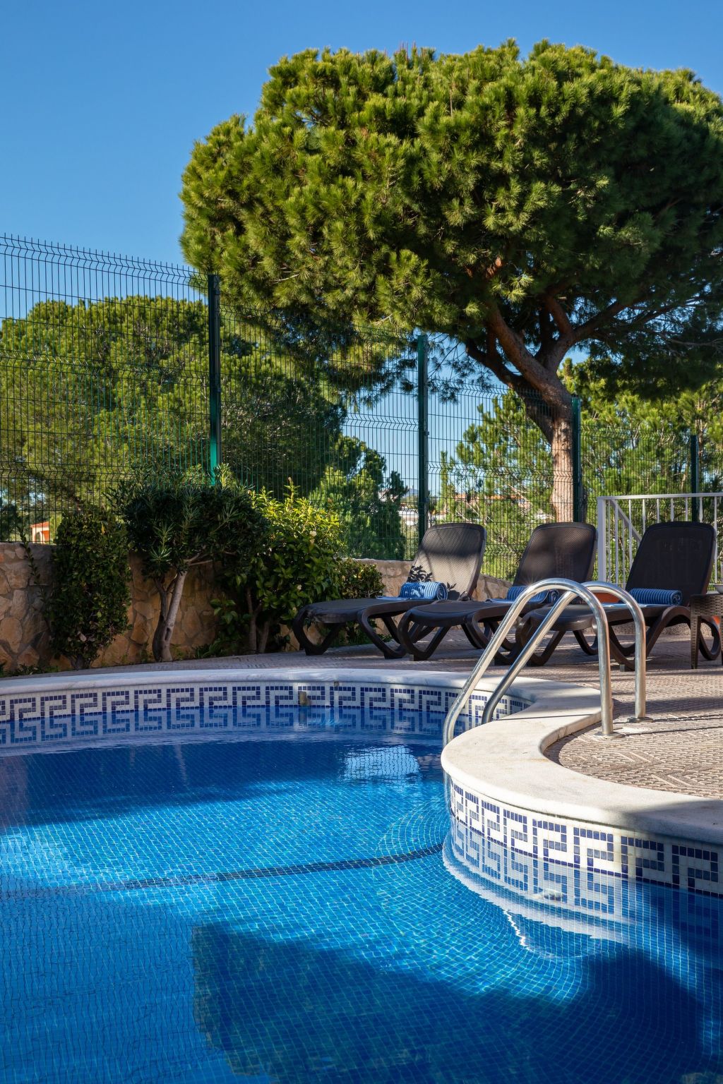 8 Schlafzimmer Villa, Pool, BBq, Strand-Image-tags.info