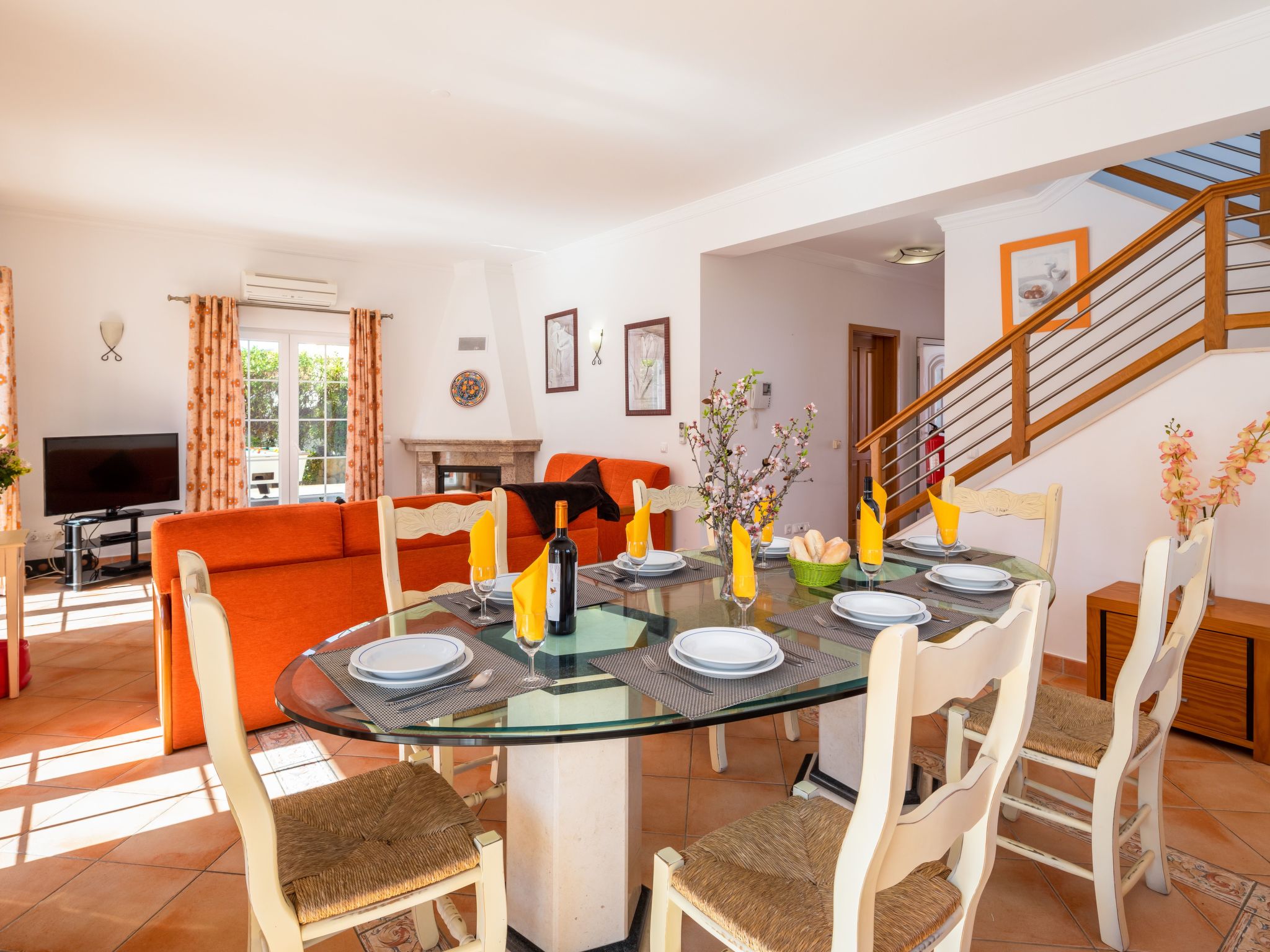 4-Schlafzimmer-Villa, Garten, Pool, Strand-Image-tags.info