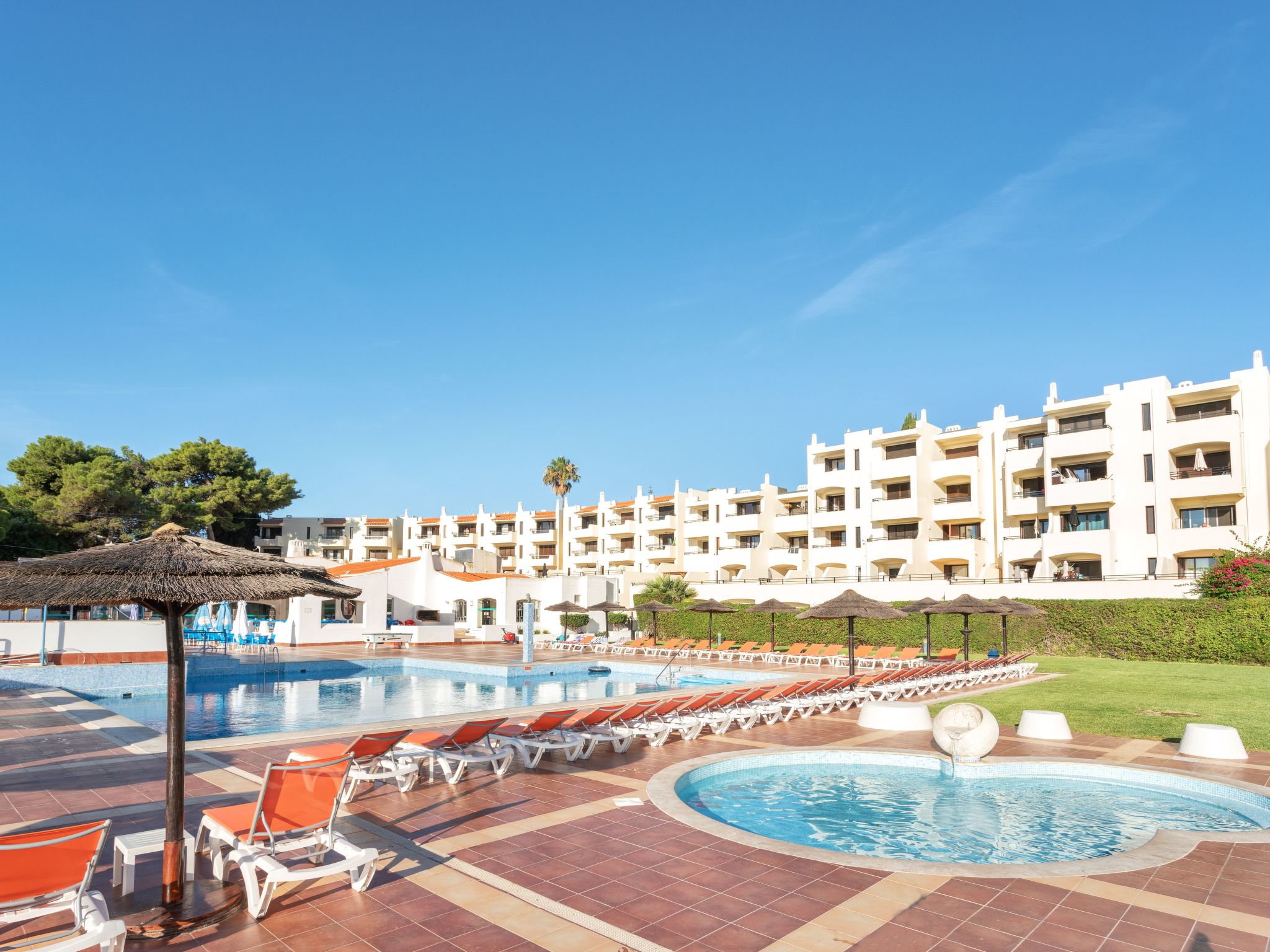 Studio-Apartment "Jardim" mit Gemeinschaftspool-Image-tags.info