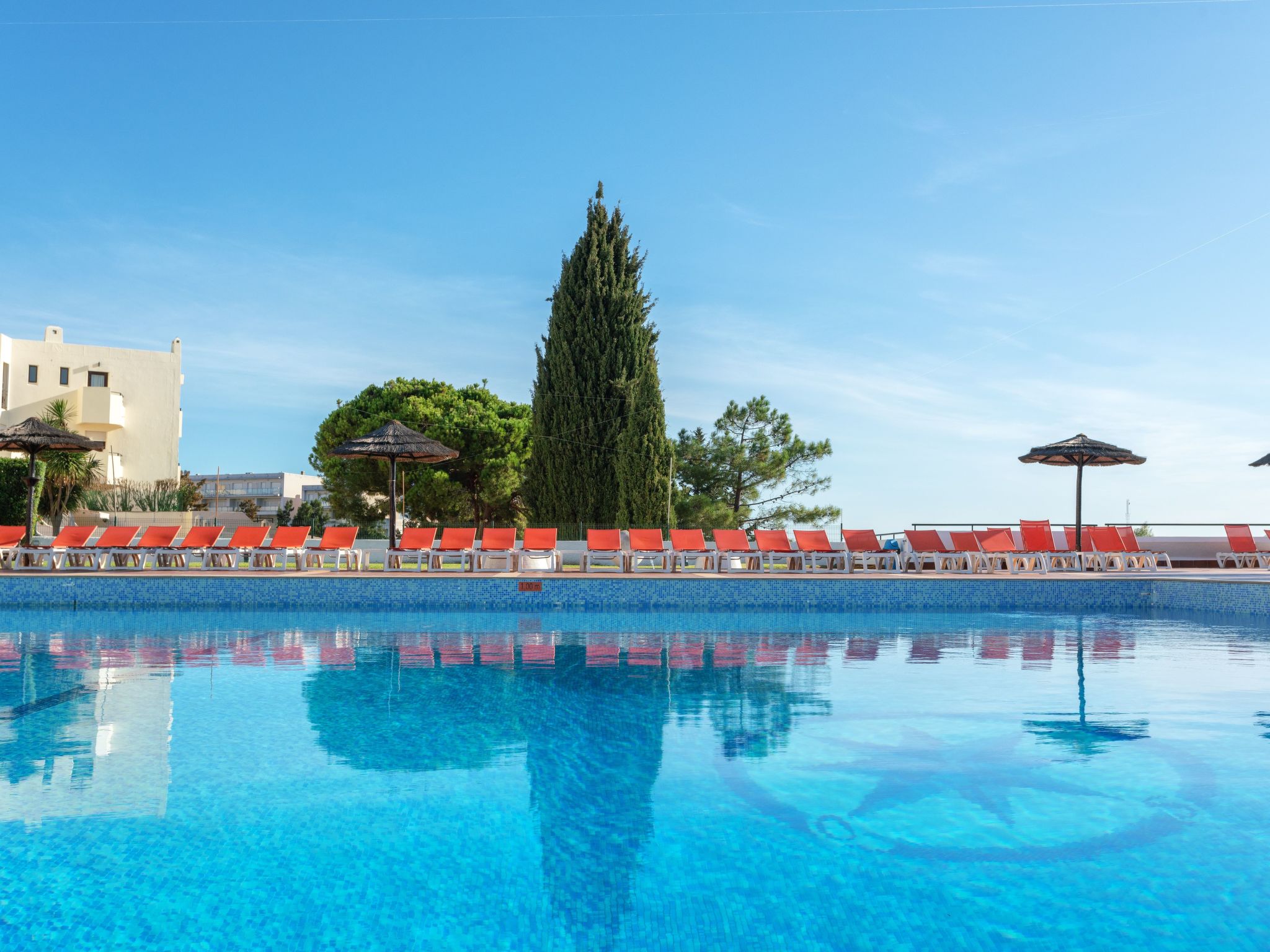 Studio-Apartment "Jardim" mit Gemeinschaftspool-Dehors