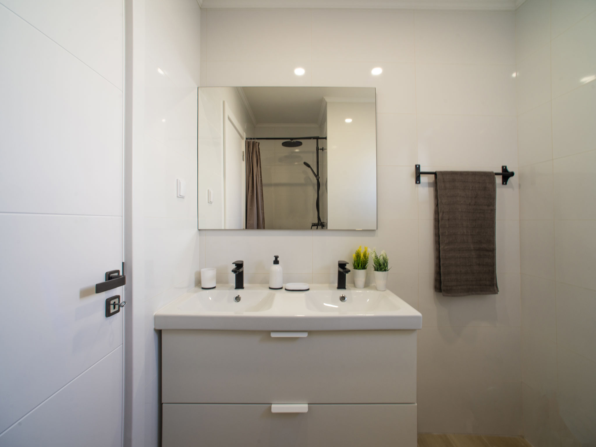 Photo of LY - VIP Properties