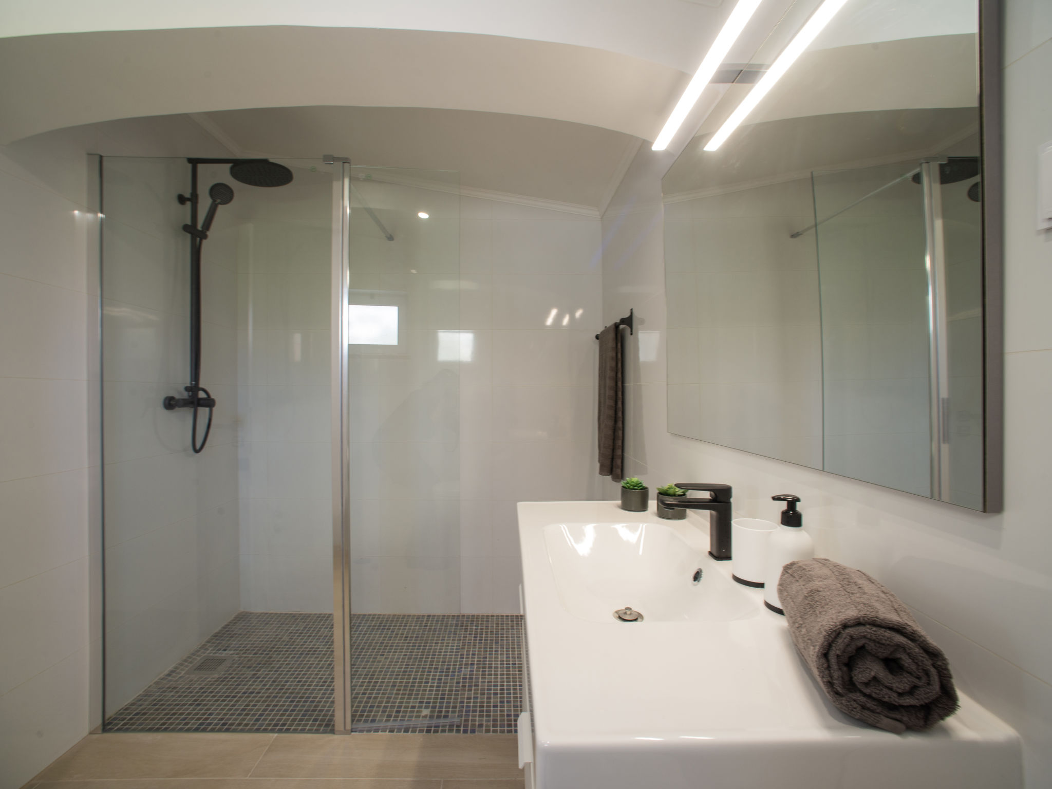 Photo of LY - VIP Properties