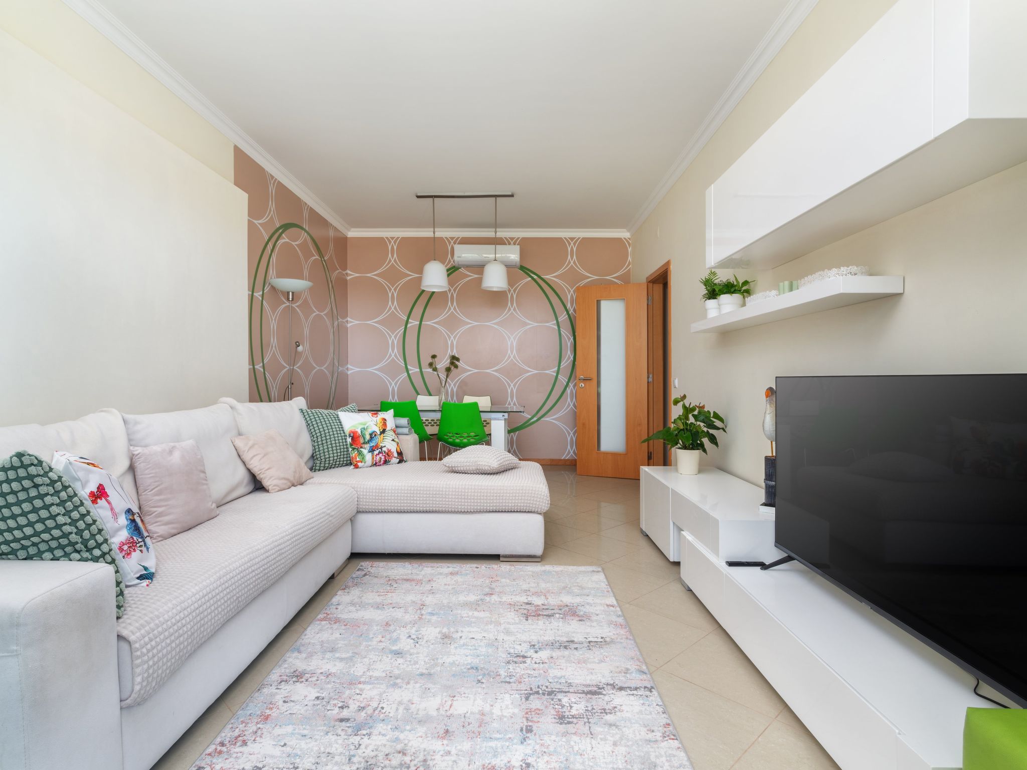 BnB Homes komfortable Wohnung mit 2 Pools-Image-tags.info