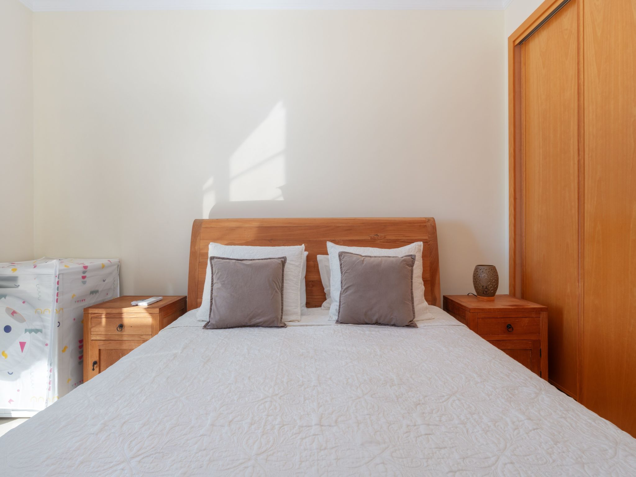 BnB Homes Wohnung mit Terrasse und Schwimmbad-Image-tags.info