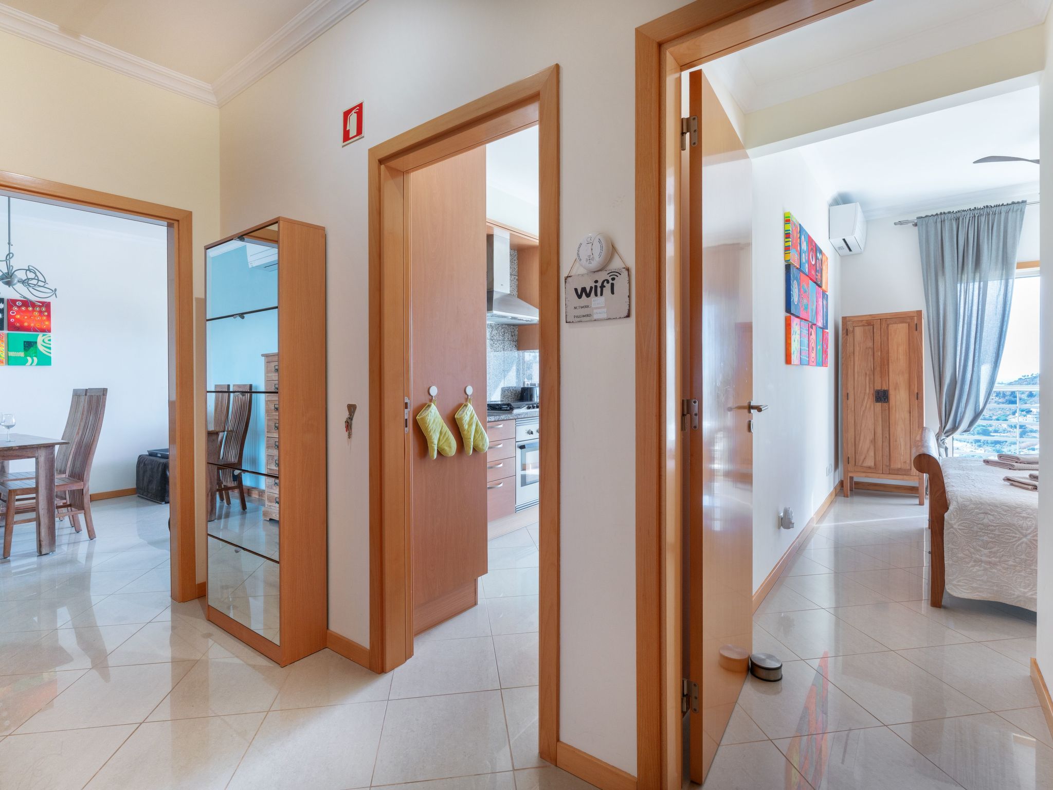 BnB Homes Wohnung mit Terrasse und Schwimmbad-Image-tags.info