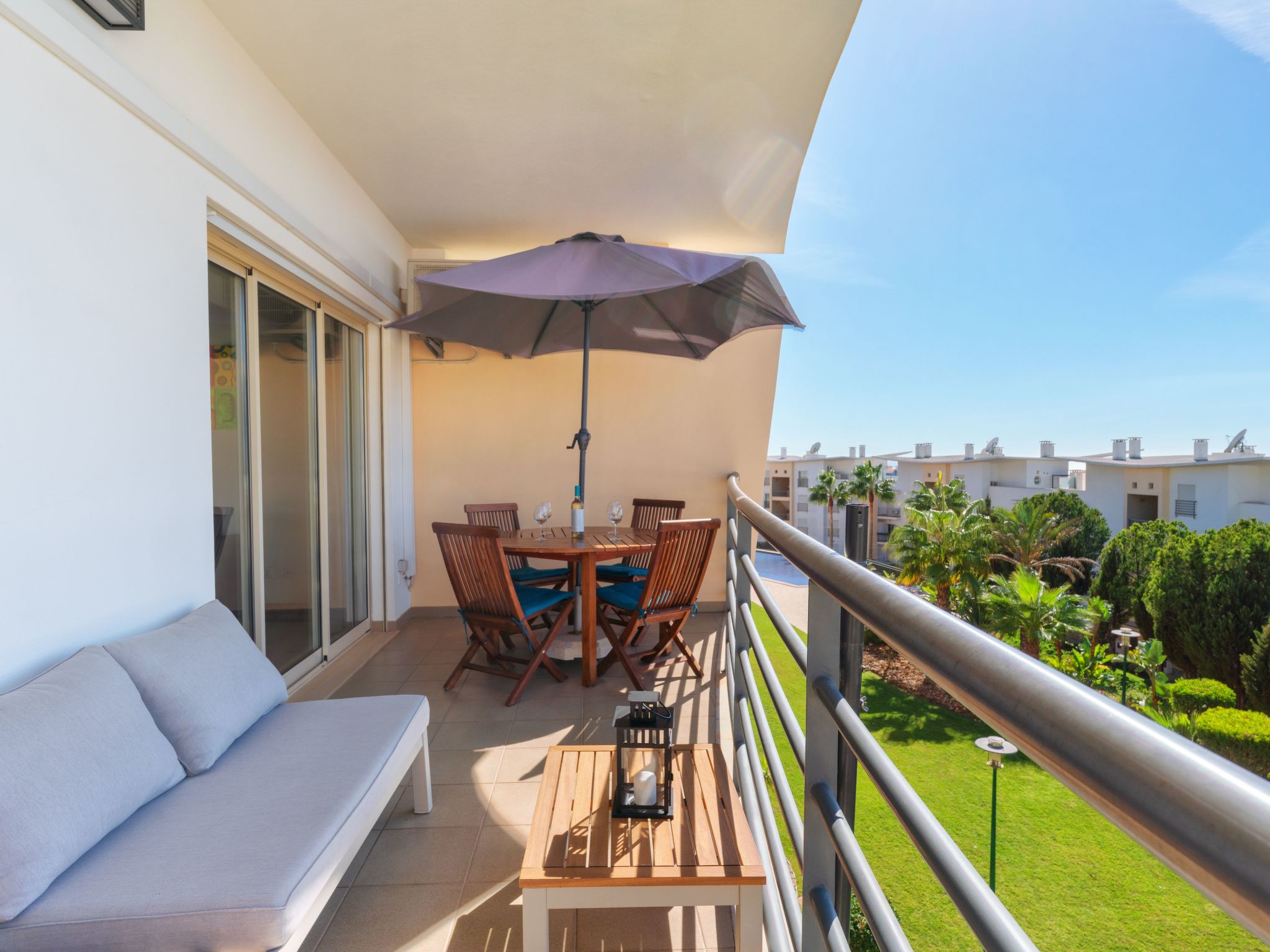 Photo of BnB Homes Wohnung mit Terrasse und Schwimmbad